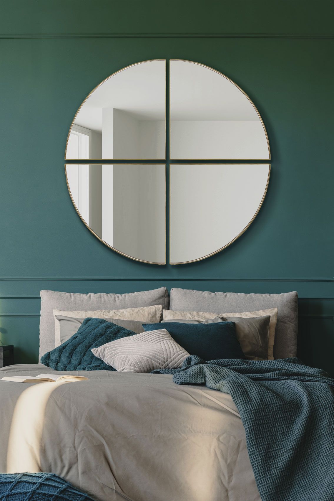 MirrorOutlet New Gold XL Circular Metal Wall Mirror 54" X 54" (140 x 140CM)