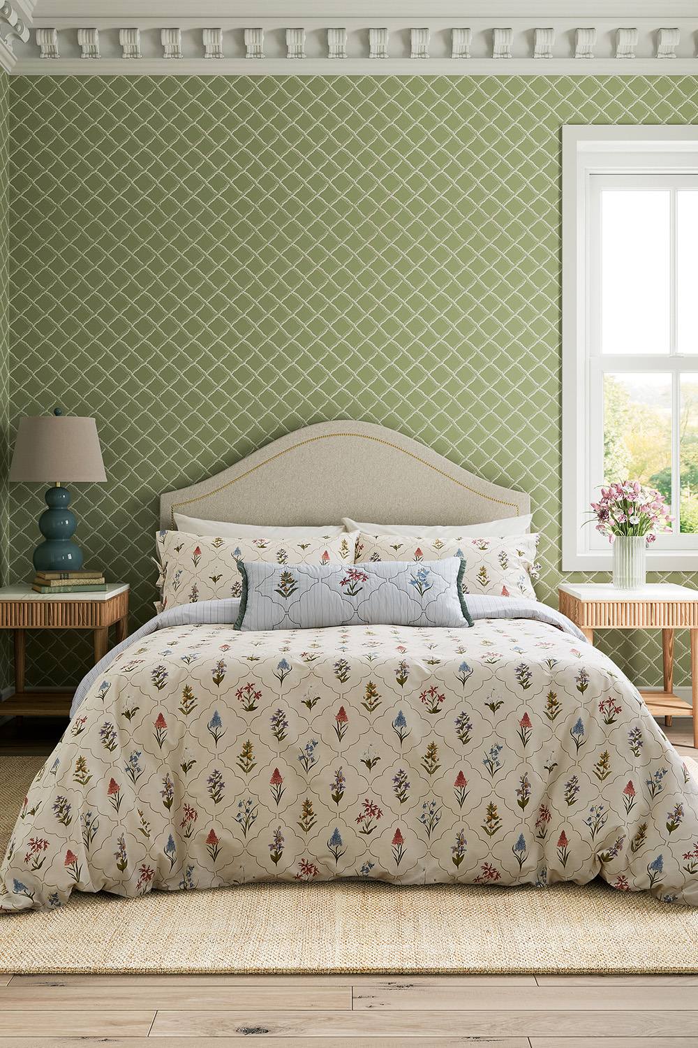 Sanderson 'Spring Meadow' Cotton Duvet Cover Set in Cream