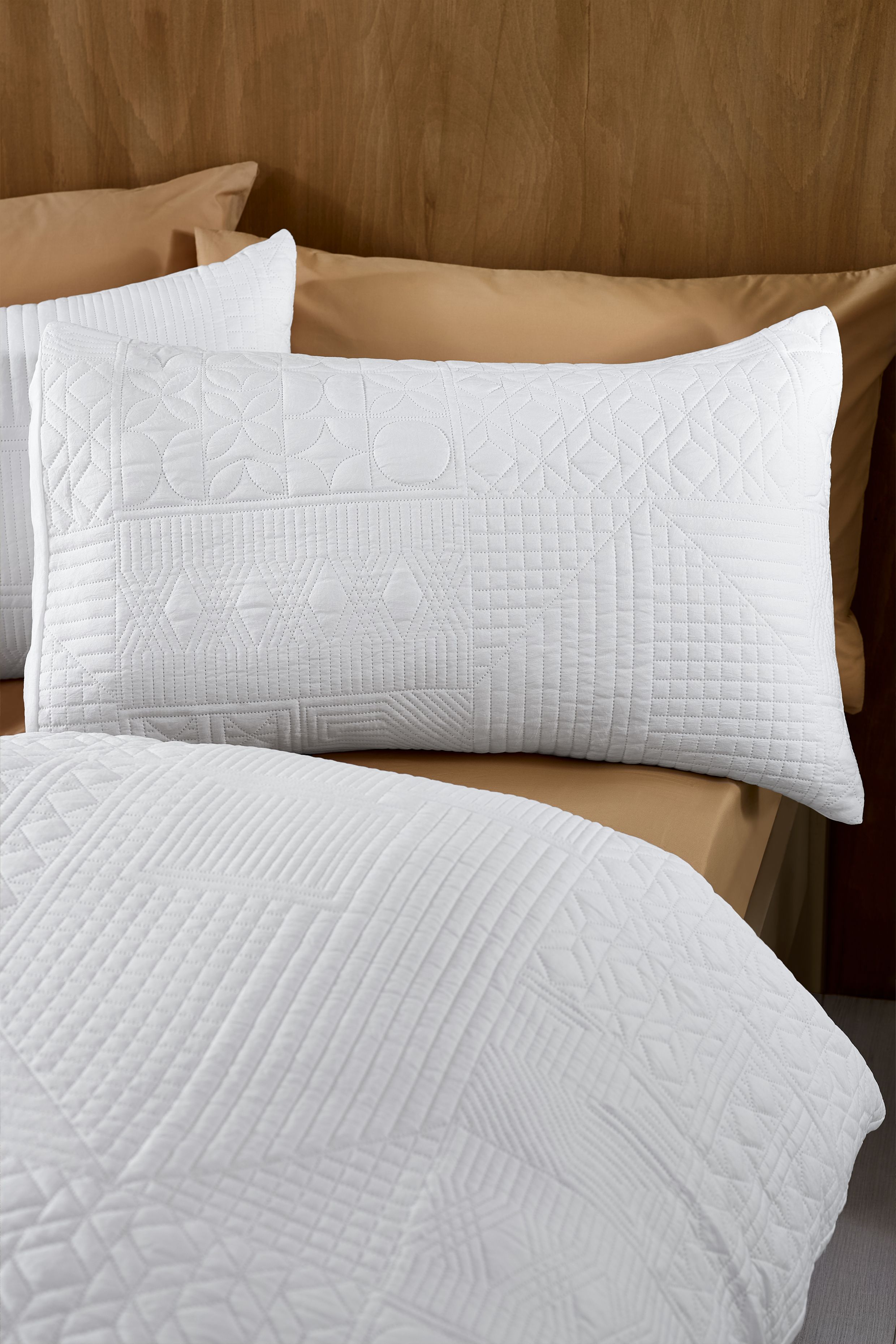 Catherine Lansfield 'Folkstone Geo' Duvet Cover Set in White 2
