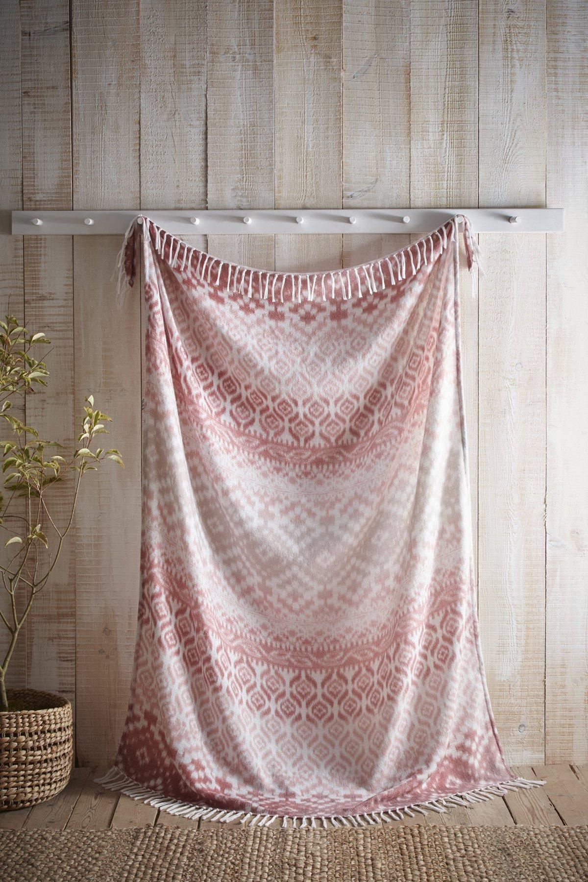 Appletree 'Sakari' Banded Tassled Bedspread in Terracotta
