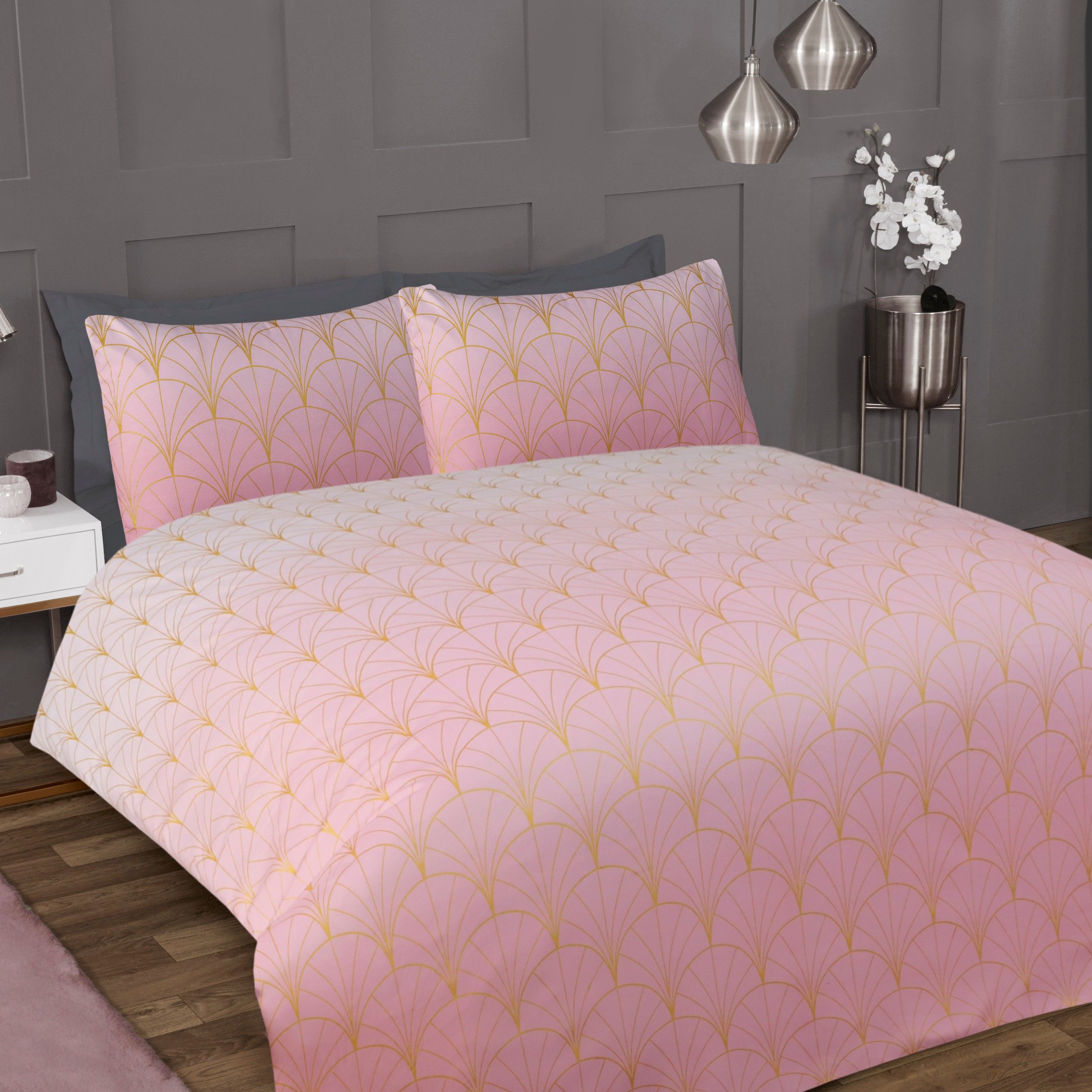 Smart Living Printed Luxury Ombre Metallic Deco Duvet Cover With Pillowcases in Pink