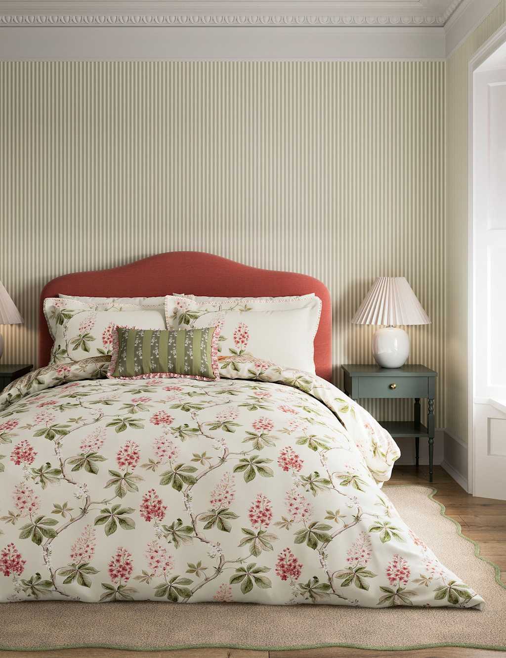Sanderson Chestnut Tree Blossom Bedding Set Multi