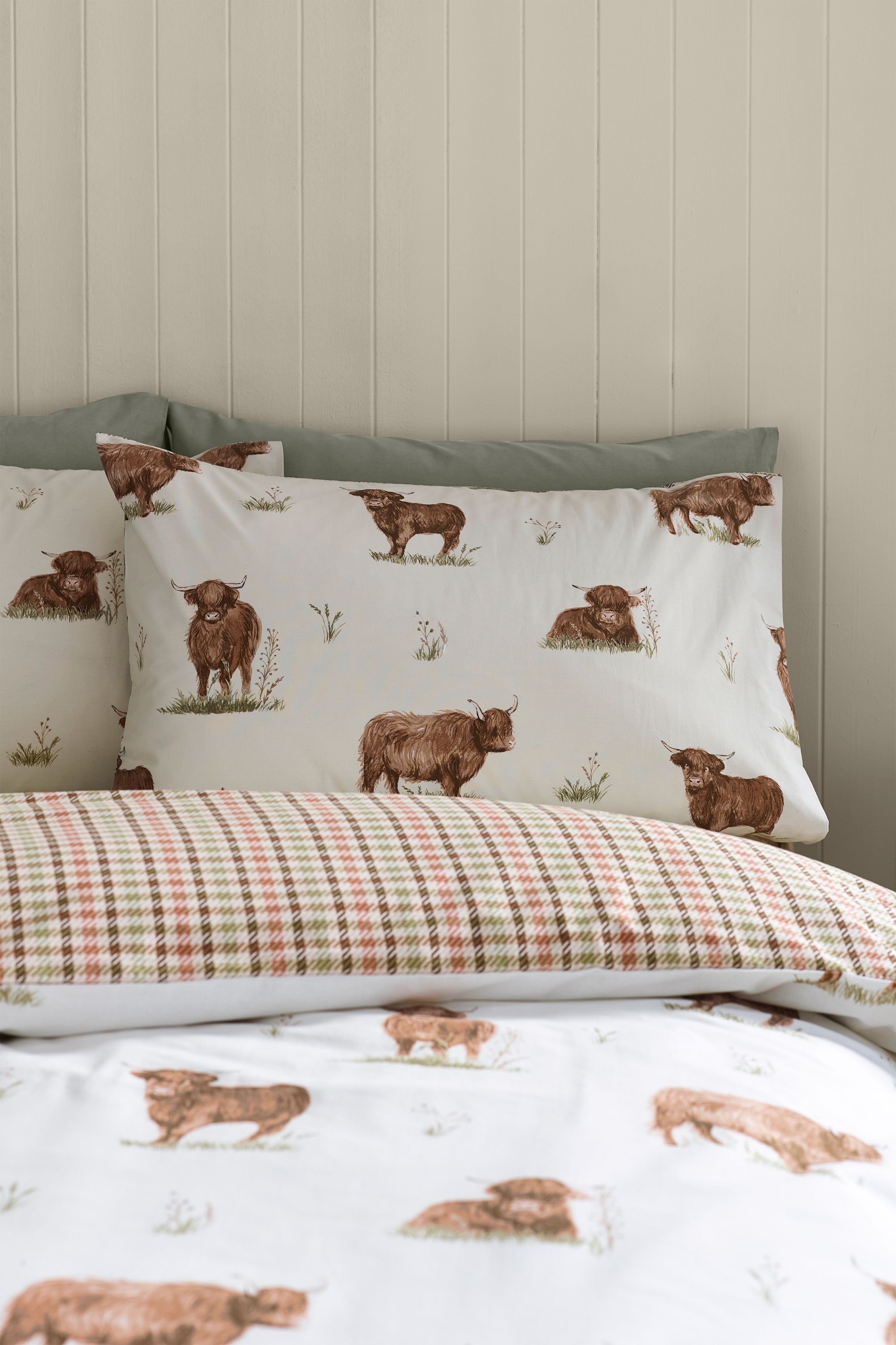 Catherine Lansfield 'Angus Highland Cow' Reversible Duvet Cover Set in Natural 3