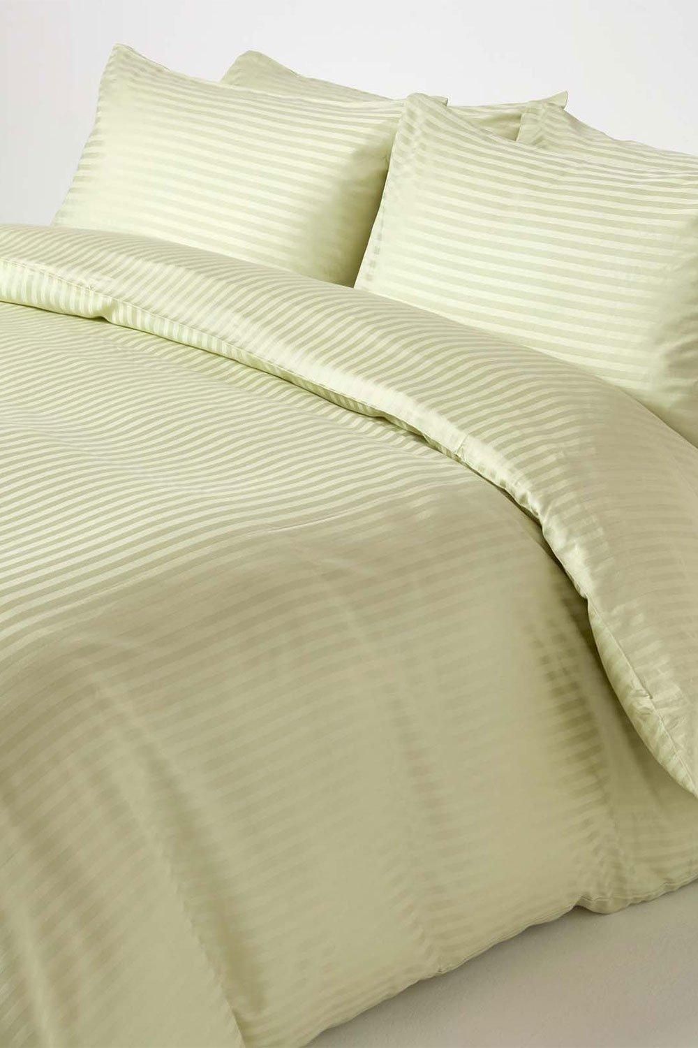 Homescapes Egyptian Cotton Stripe Duvet Cover & Pillowcase 330 TC in Green