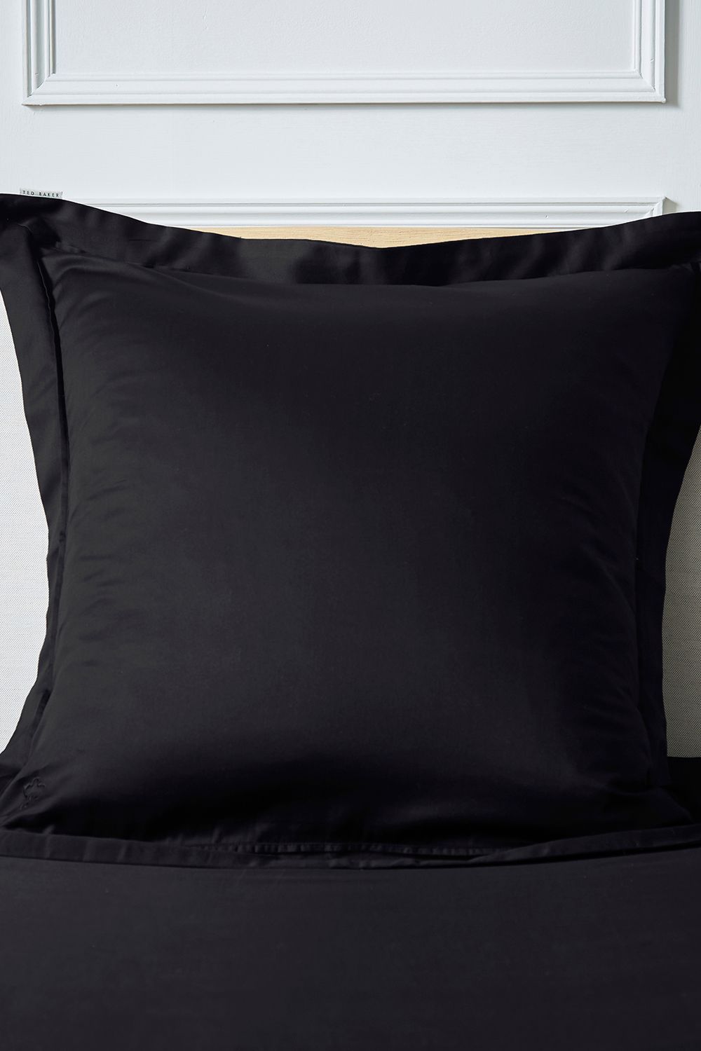 Ted Baker 'TB Plain Dye' Cotton Sateen Square Oxford Pillowcase in Black 2