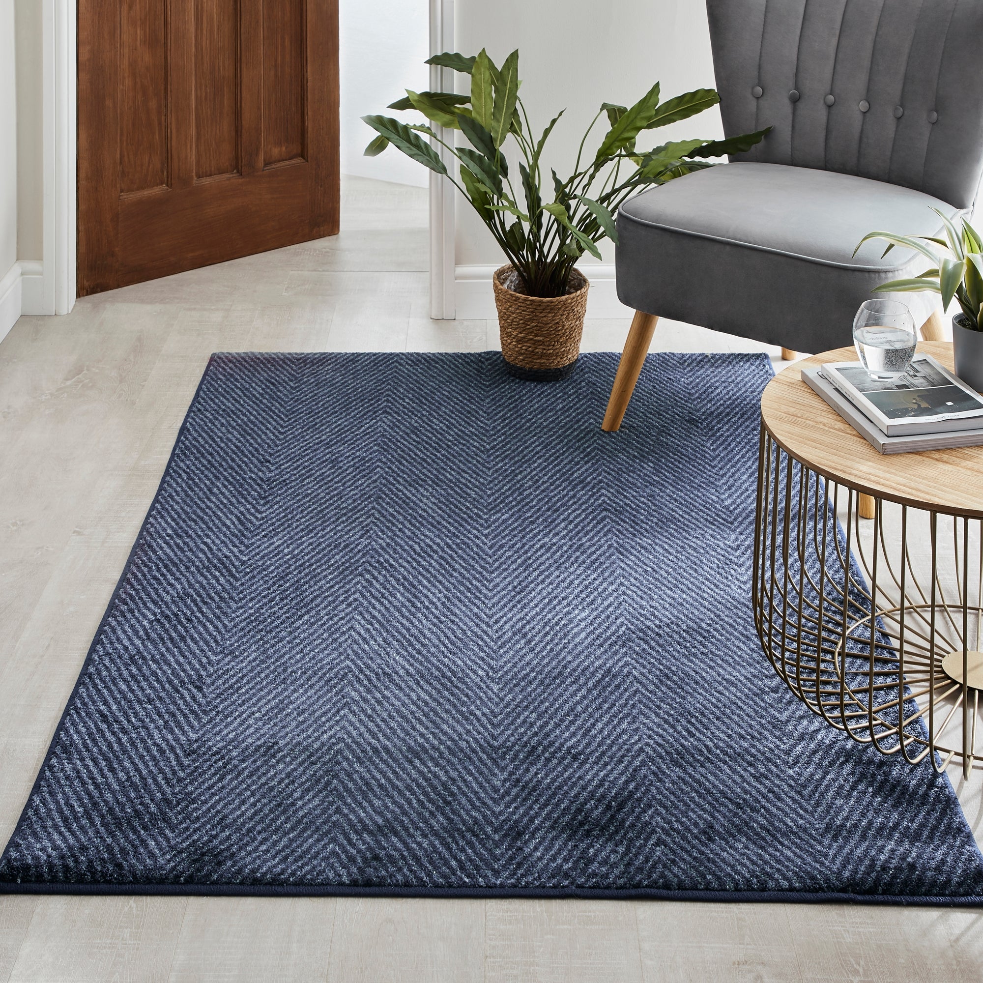 Printed Nylon Chevron 120cm x 170cm Rug Navy