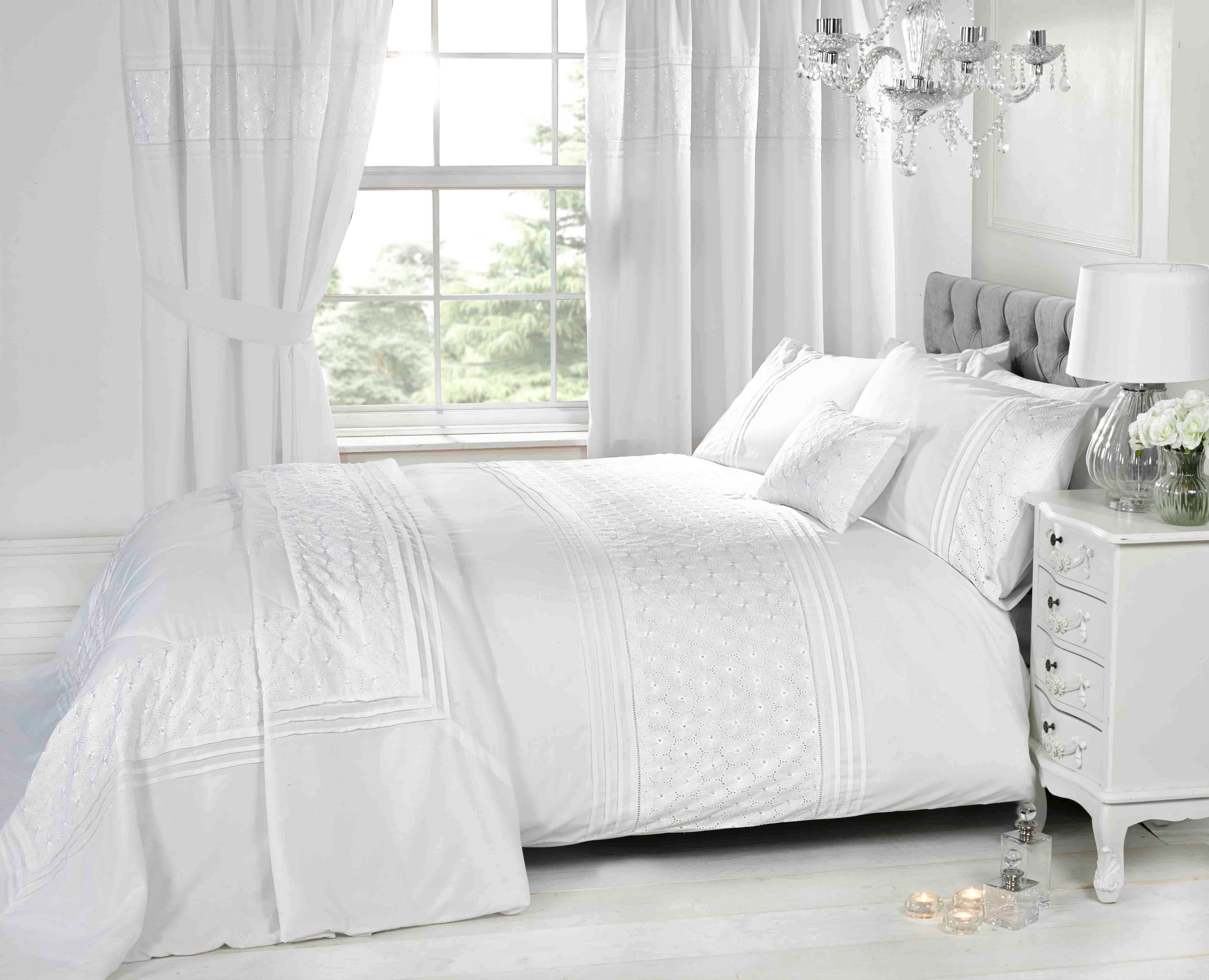 Rapport Home Everdean Polycotton Duvet Cover Set With Pillowcase in White