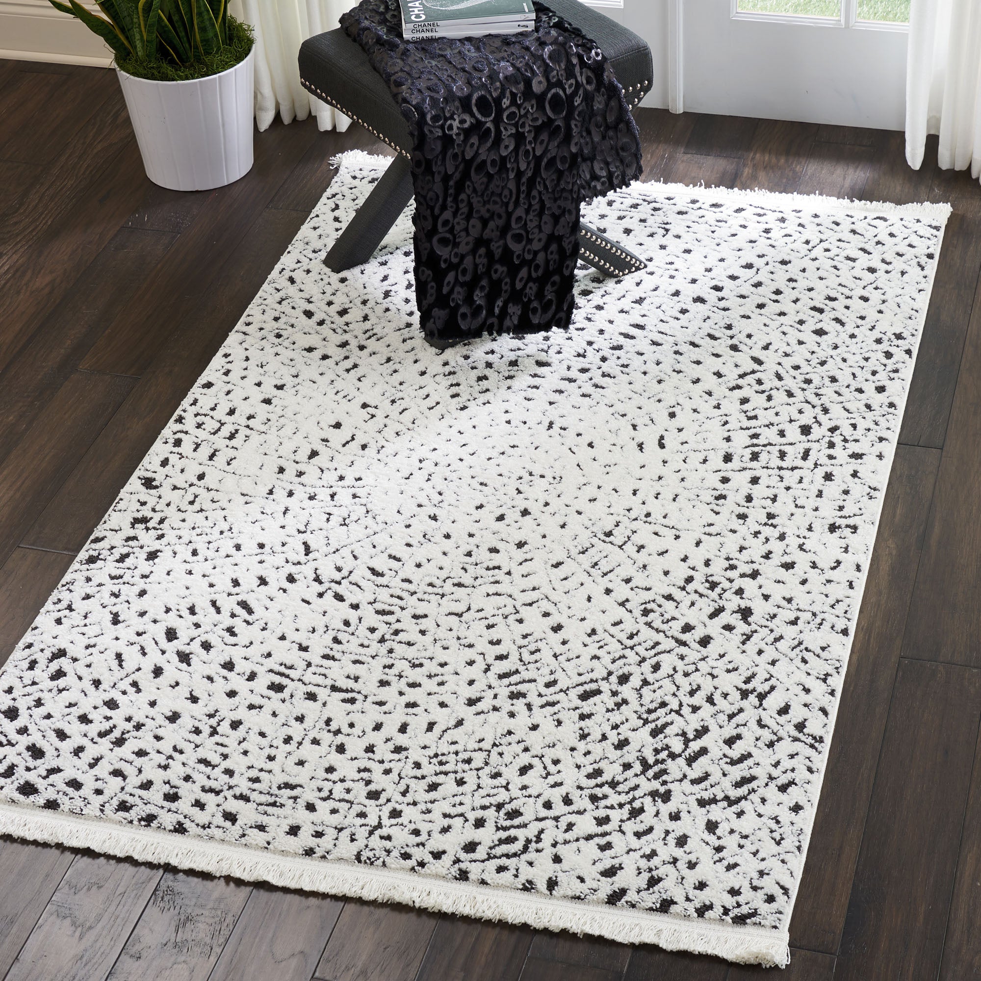 Kamala 2 Rug White