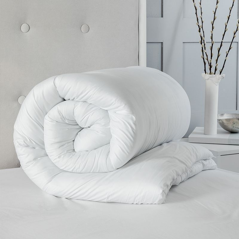 Snug City Summer 4.5 Tog Microfibre Soft Like Down Duvet + 2 Pillows With Non Allergenic Hollowfibre Filling in White
