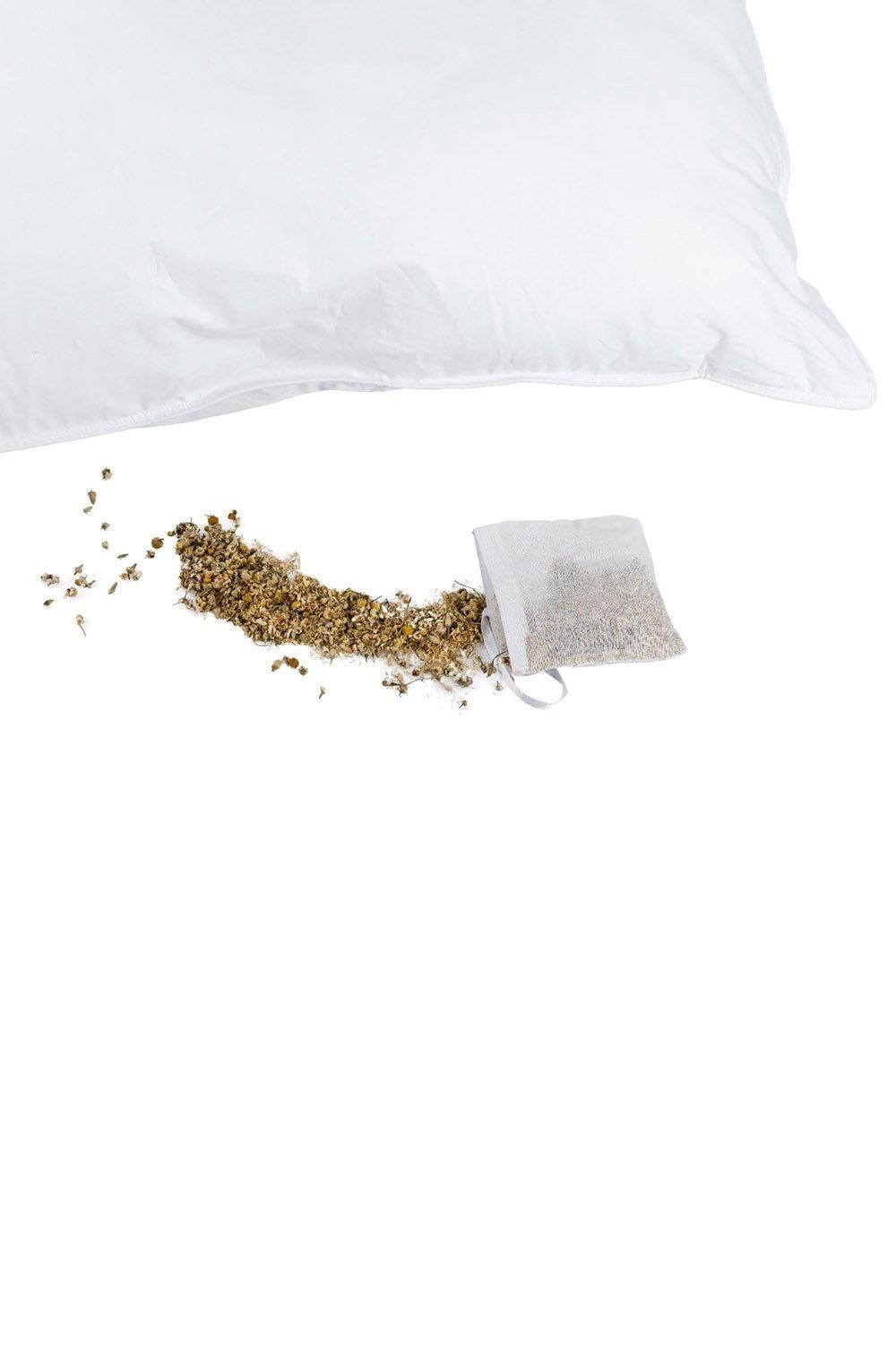 Homescapes Set of Two Dried Camomile Filled Pouches for Camomile Pillow in White