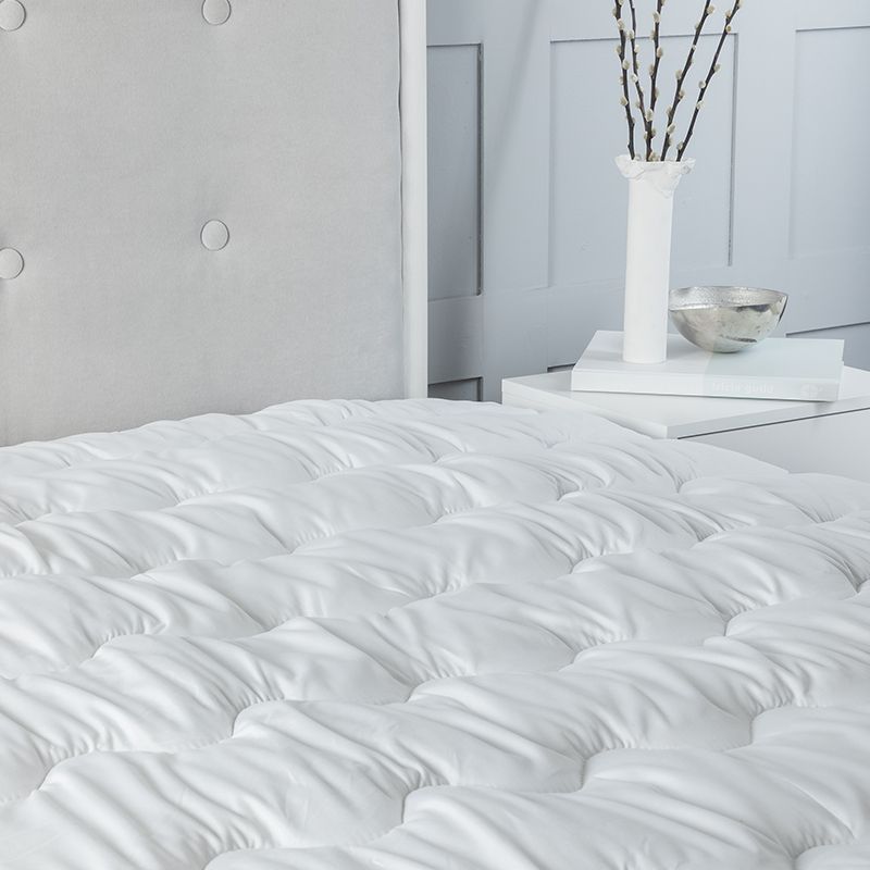 Snug City Dual Layer Mattress Topper Air Flow Hypo Allergenic Soft Touch Bedding in White