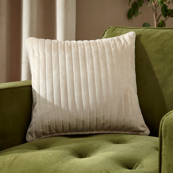 Quinn Cushion