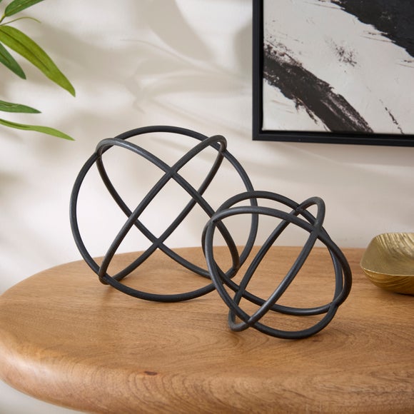 Set of 2 Black Metal Knot Ornaments