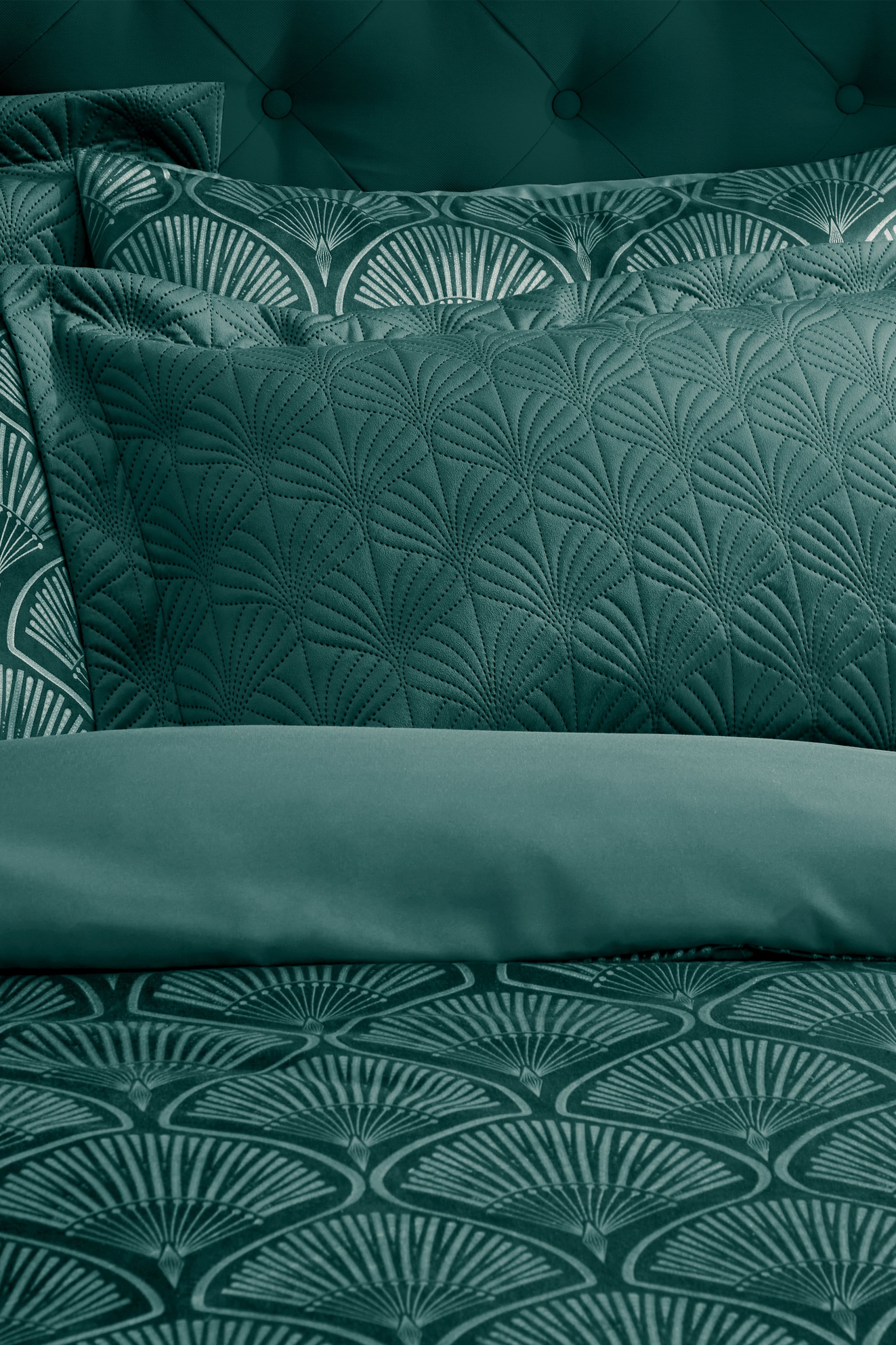 Catherine Lansfield 'Art Deco Pearl' Pillowsham Pair in Teal