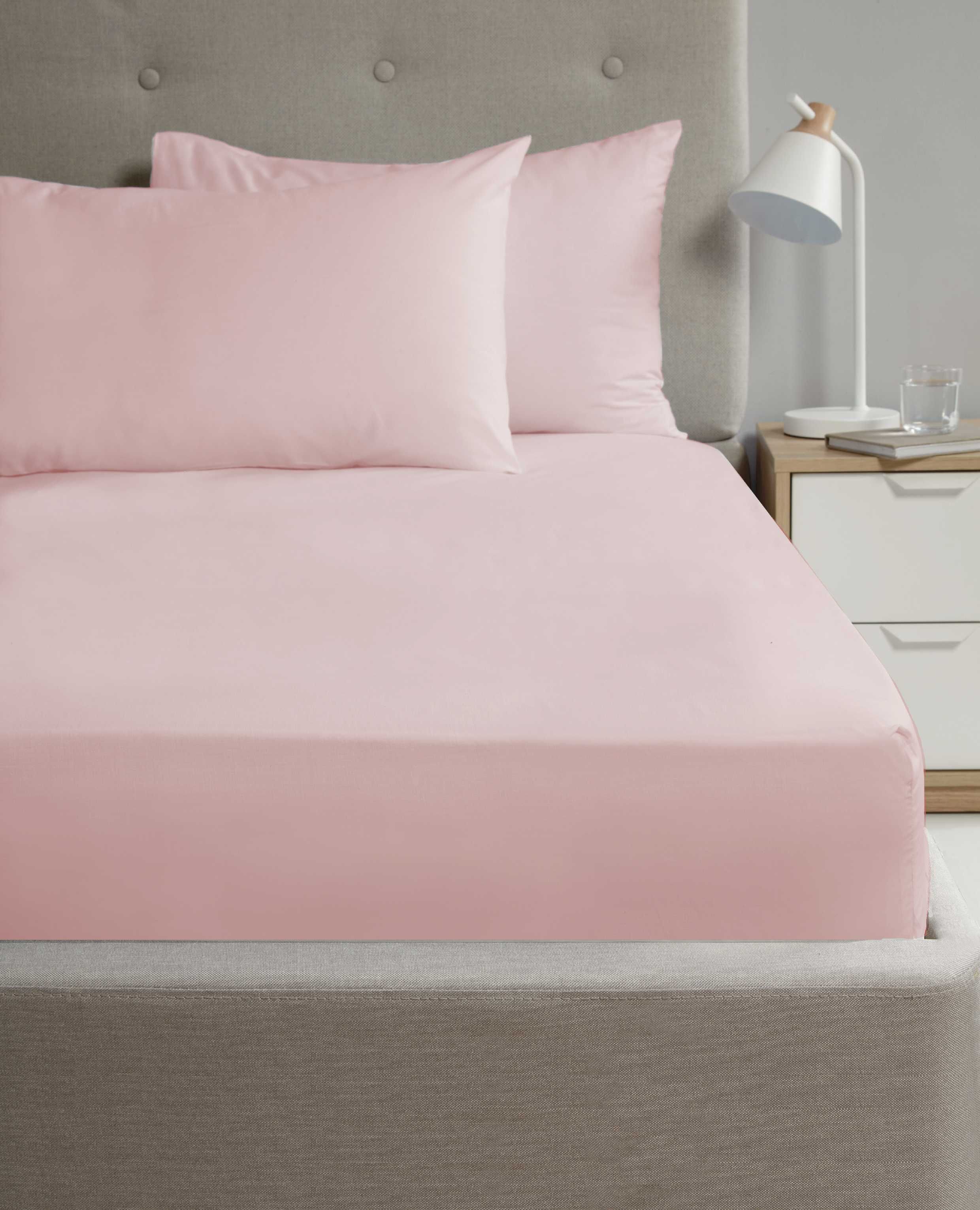 Rapport Home 56P Polycotton Housewife Pillowcase Pair (75 x 50 cm) in Pink