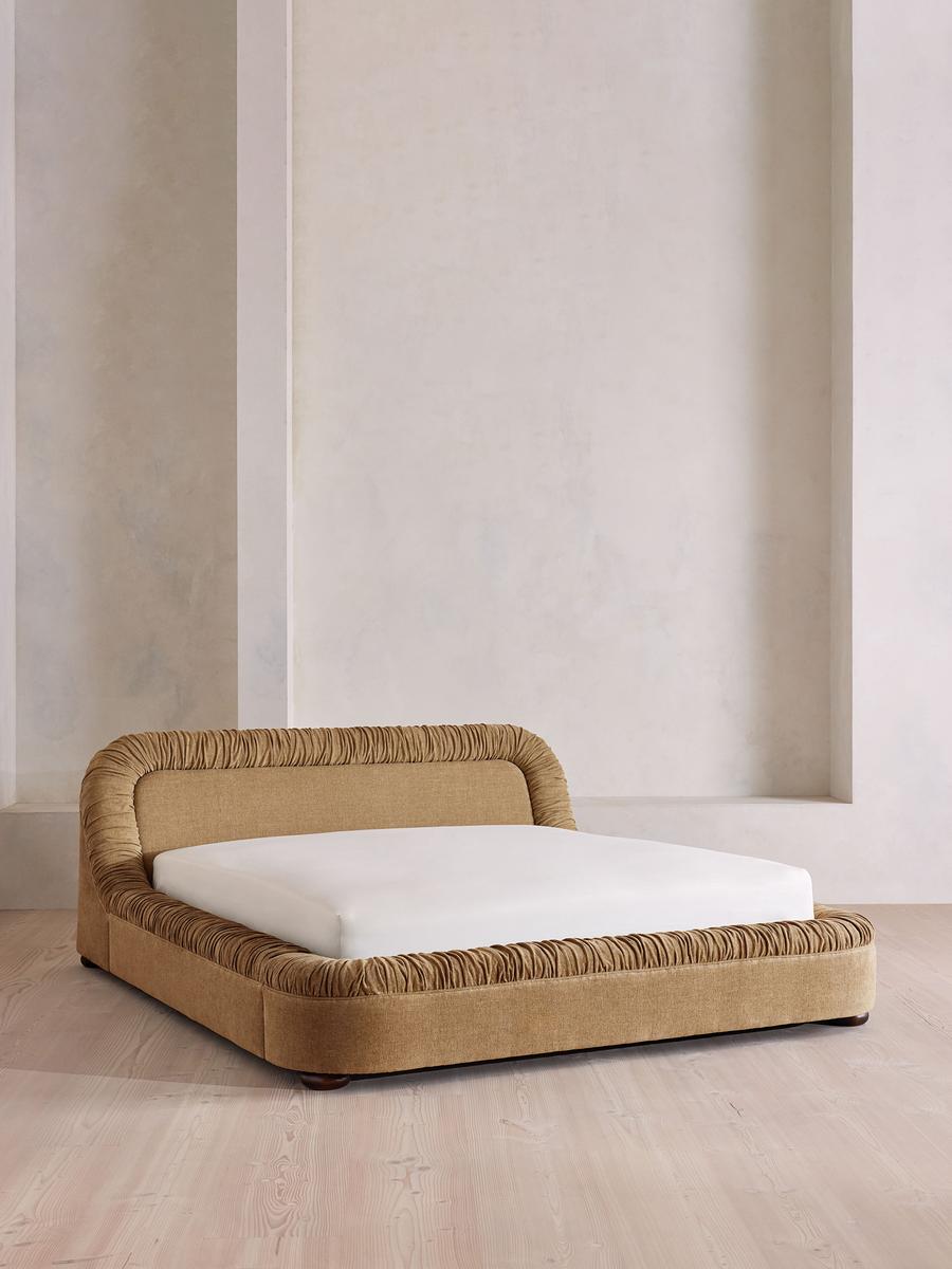 Vara Bed, King, Linen Chenille, Sand