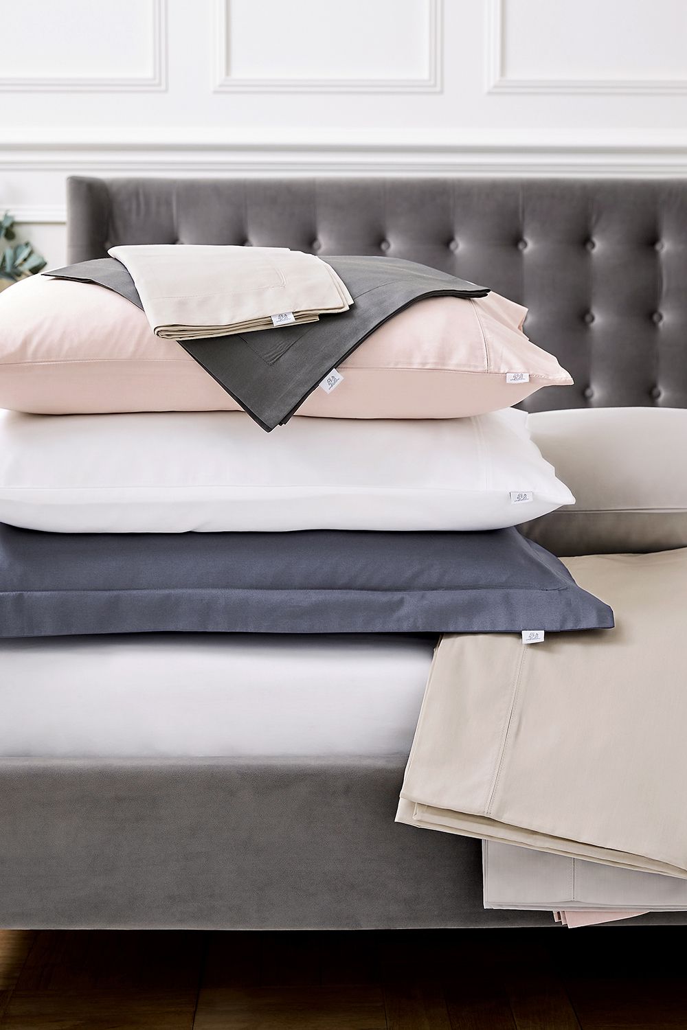 1951 'Luxury 300 Thread Count' Egyptian Cotton Oxford Pillowcase in White 3