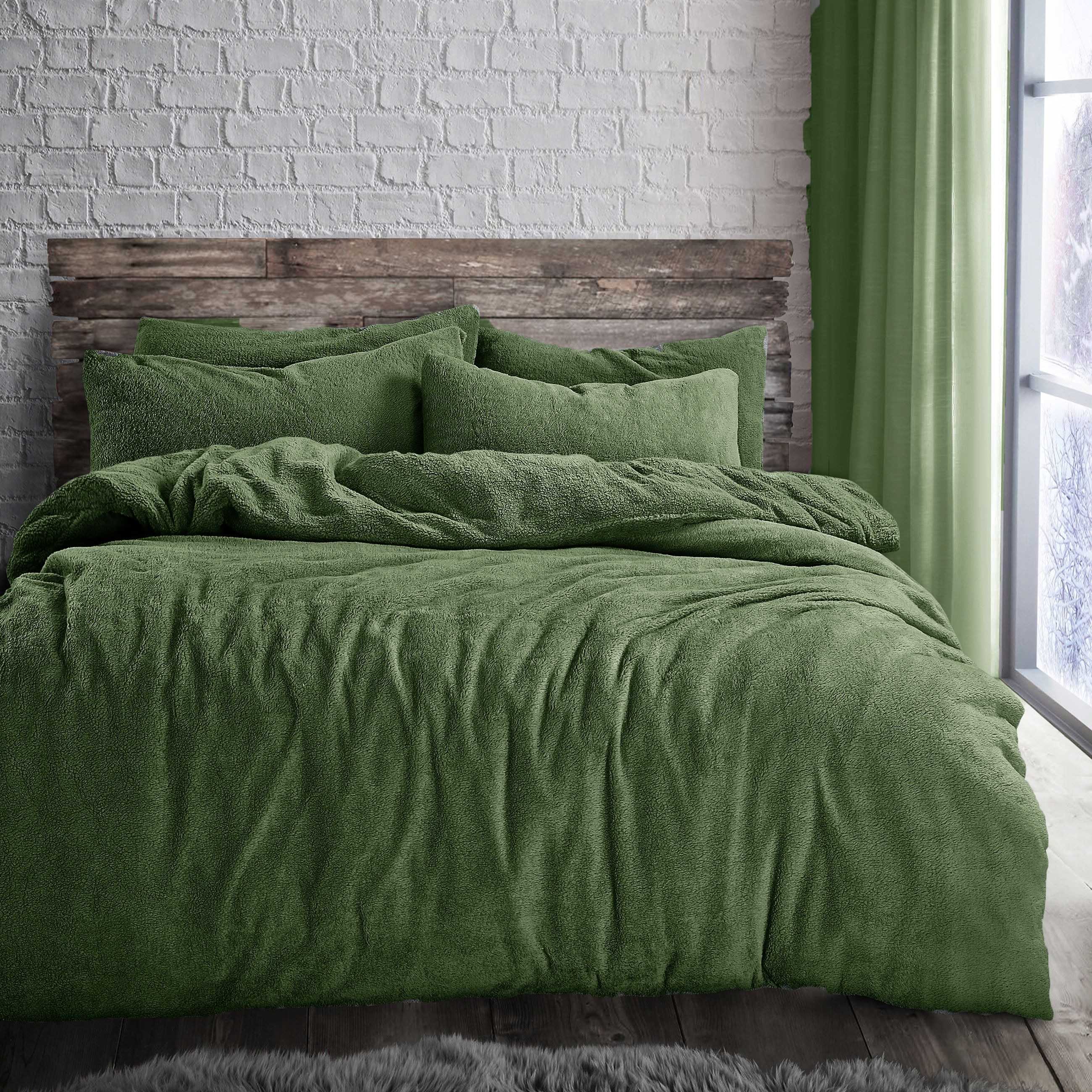 Velosso Plain Teddy Warm & Cosy Duvet Cover & Pillowcase Set in Olive