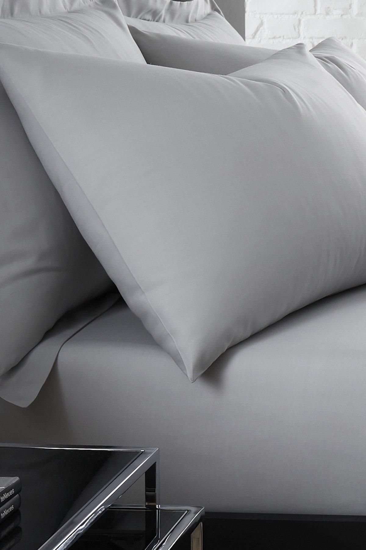 Serene 'Plain Dyed' Soft Touch Pair of Housewife Pillowcases in Silver