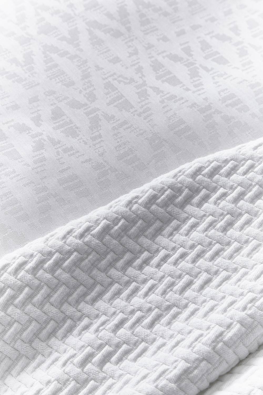 1951 'Kham' Cotton Duvet Cover in White 3