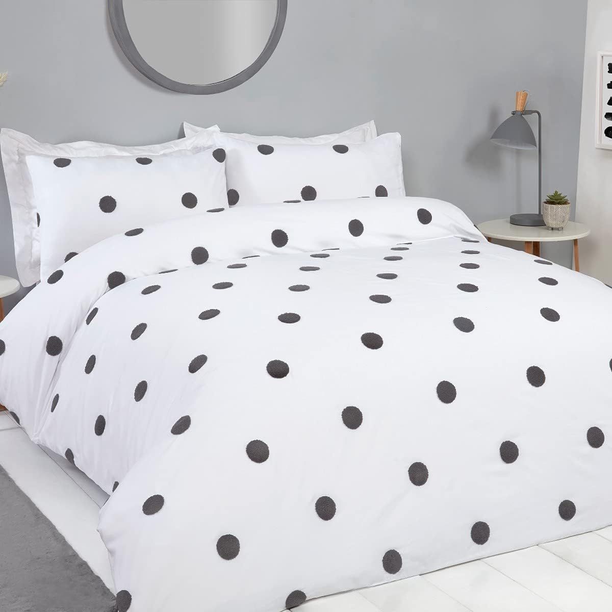 Smart Living Luxury Hotel Quality Tufted Circles Duvet Cover with Pillowcases in White