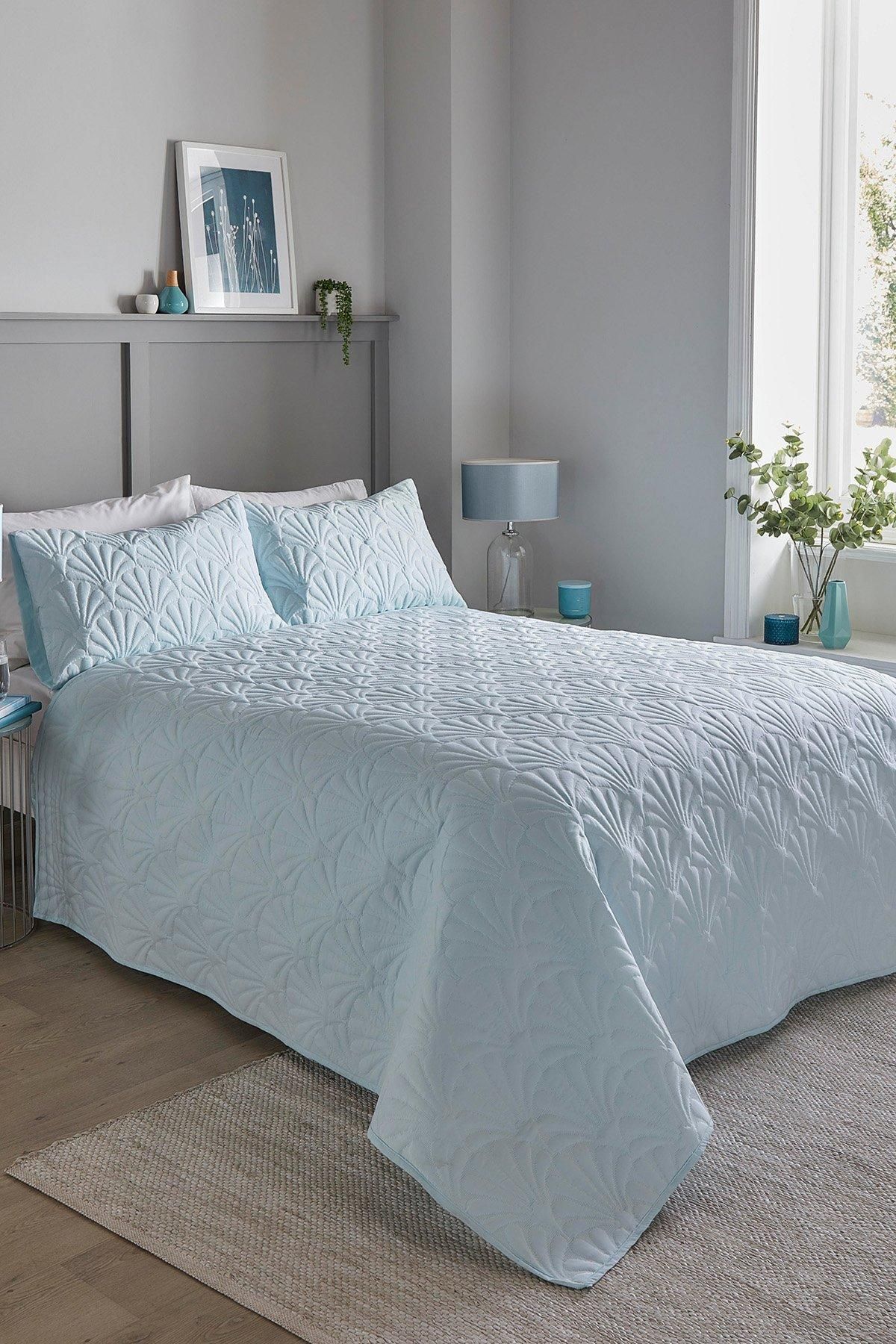 Serene 'Cavali' Pinsonic Microfibre Textured Warm Bedspread in Duck Egg Blue