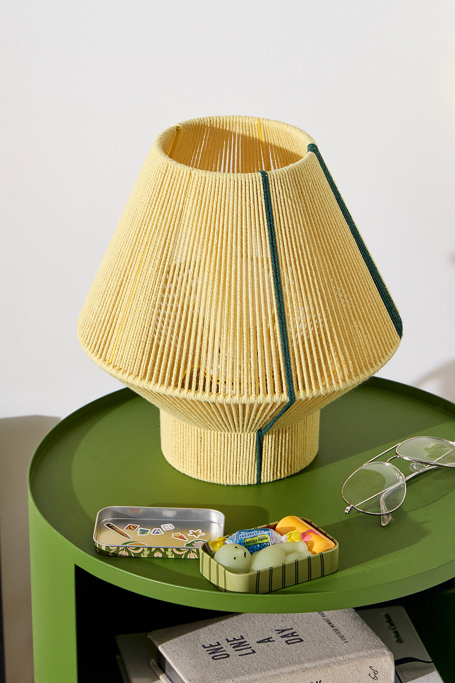 String Table Lamp - Yellow