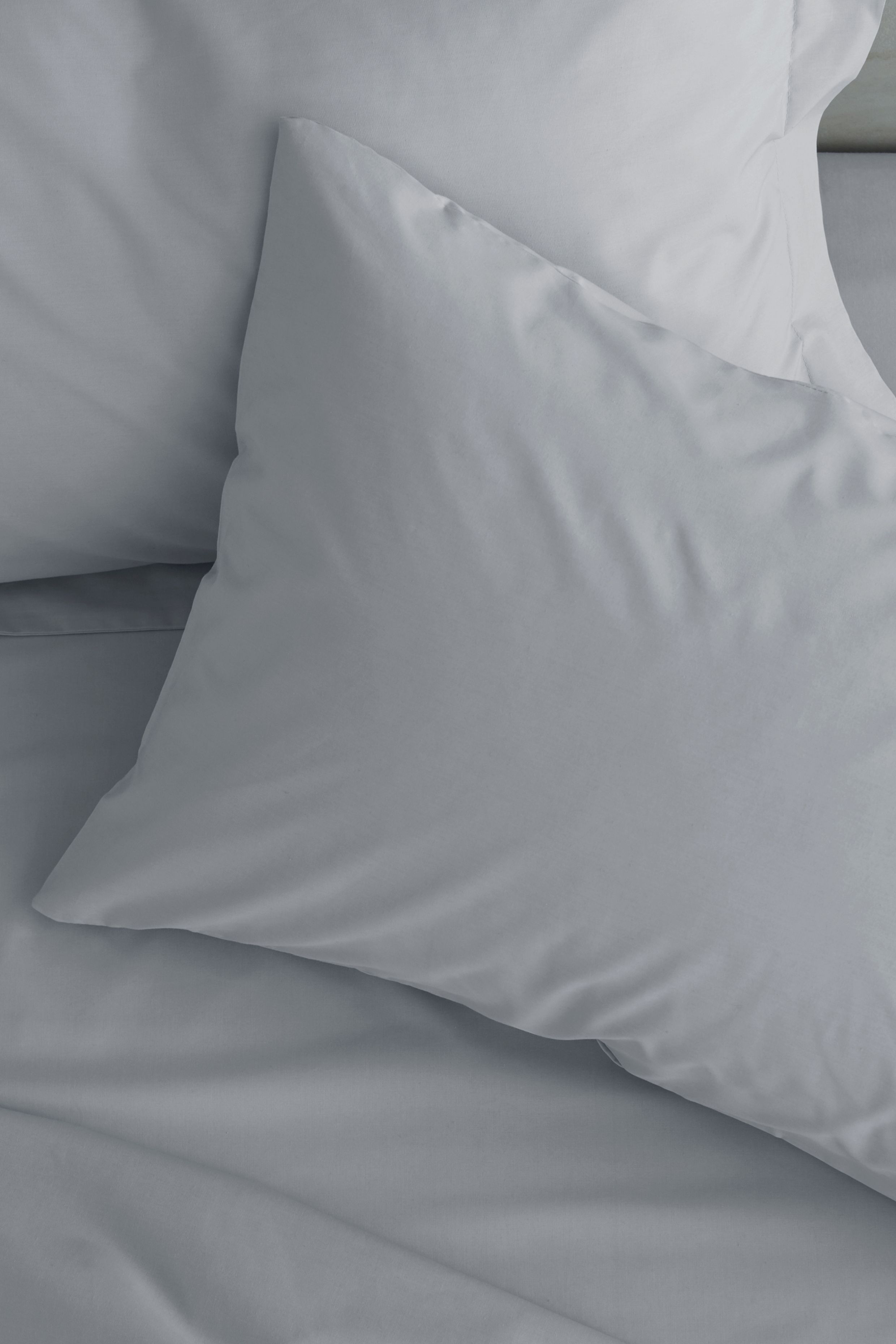 Catherine Lansfield 'Easy Iron Percale' Standard Pillowcase Pair in Grey