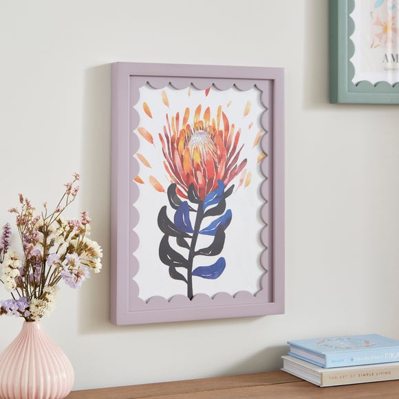 Remi Scalloped Photo Frame