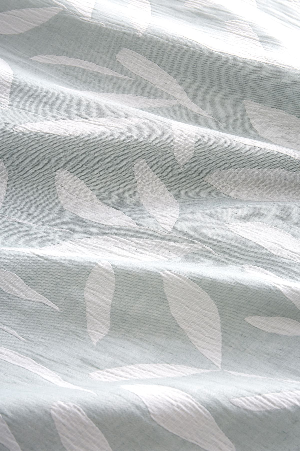 Appletree 'Emile' Jacquard Leaf Pattern Print Duvet Cover Set in Green 3
