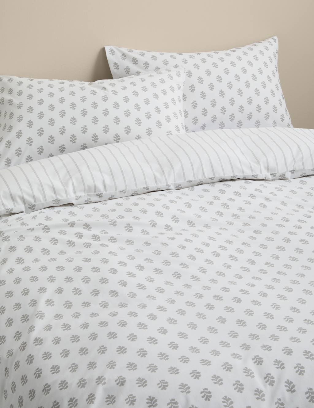 M&S Cotton Blend Mini Leaf Bedding Set Marble