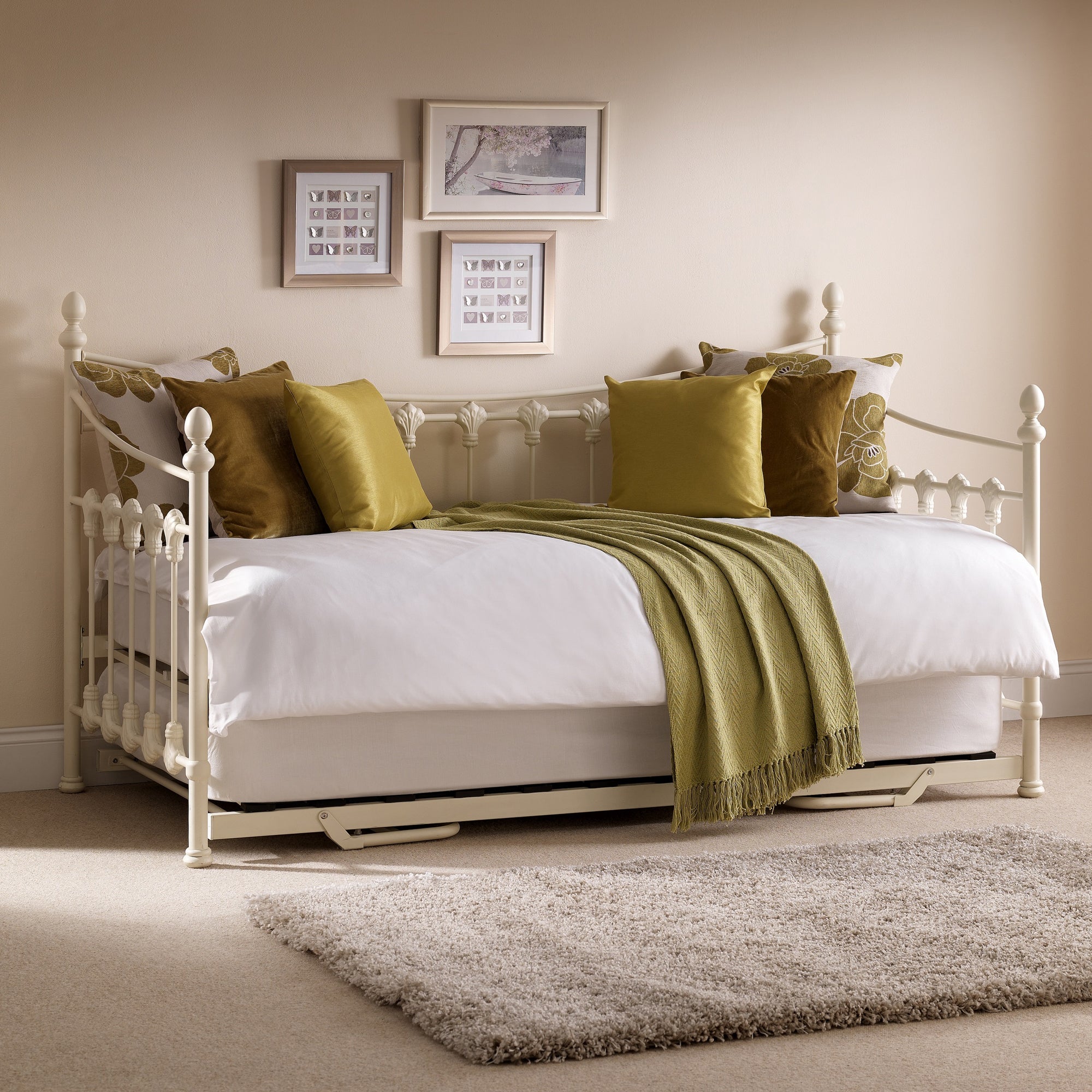 Versailles Day Bed White