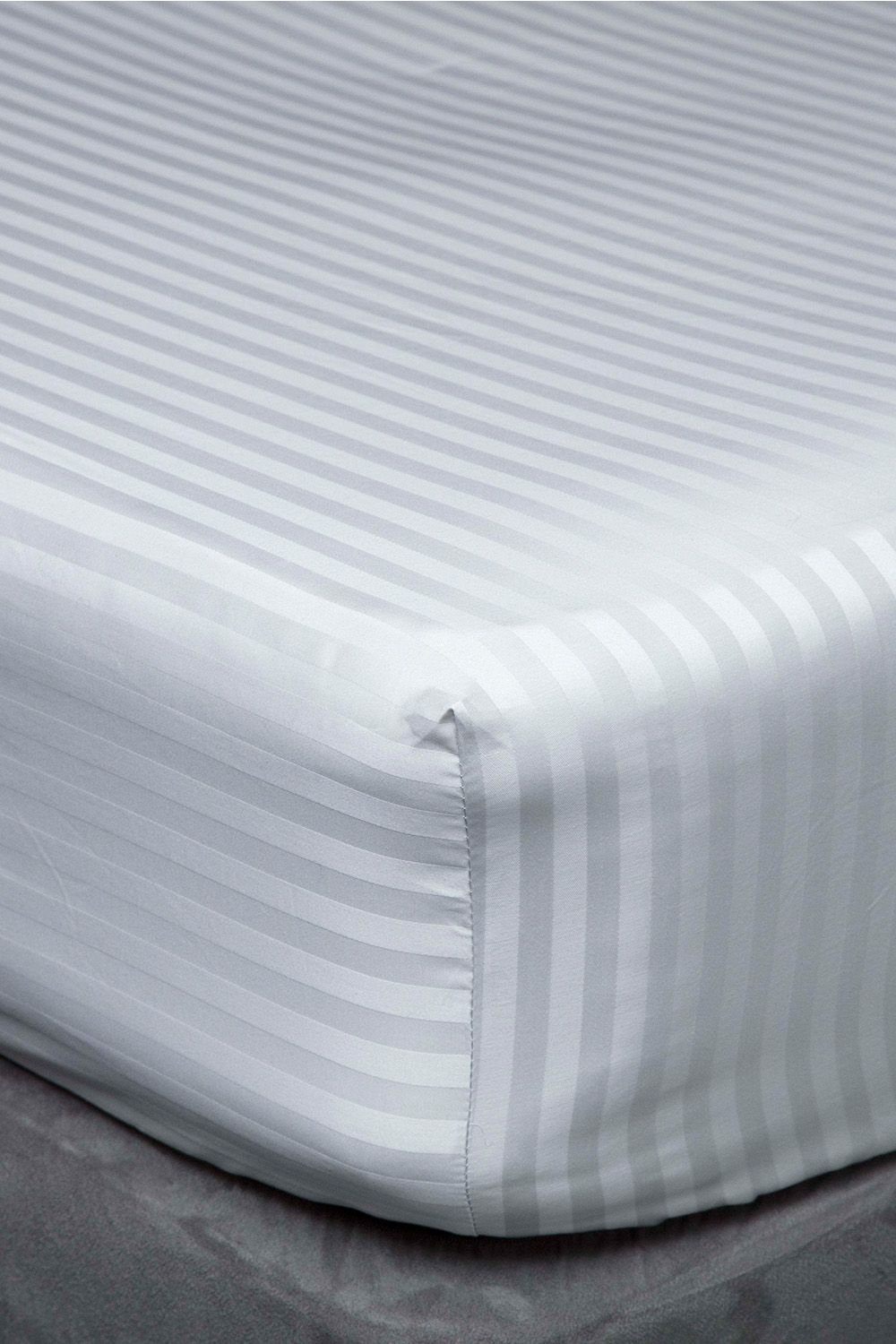 Belledorm Hotel Suite Satin Stripe 540 Thread Count 38cm Fitted Sheet in Light Grey