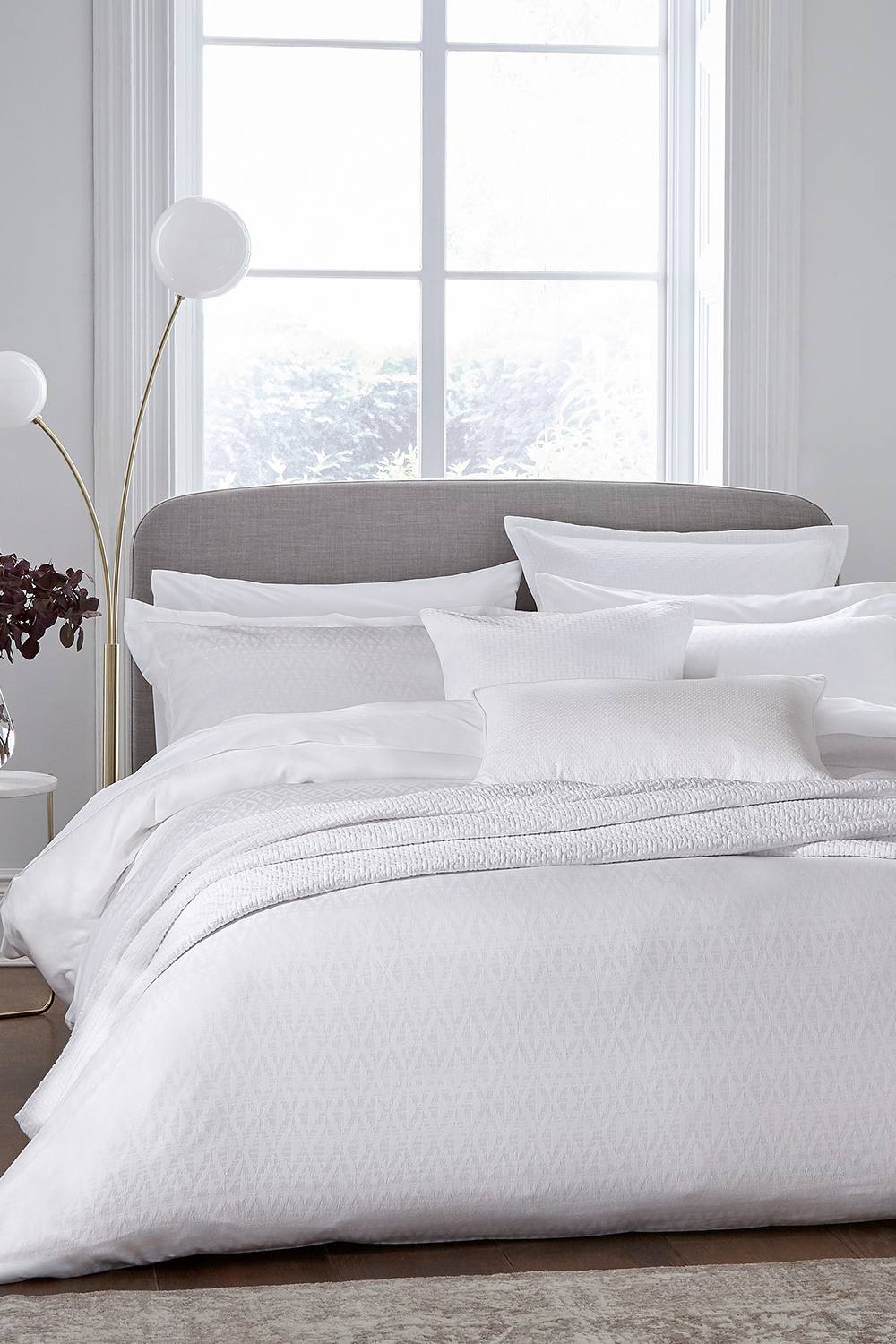 1951 'Kham' Cotton Duvet Cover in White