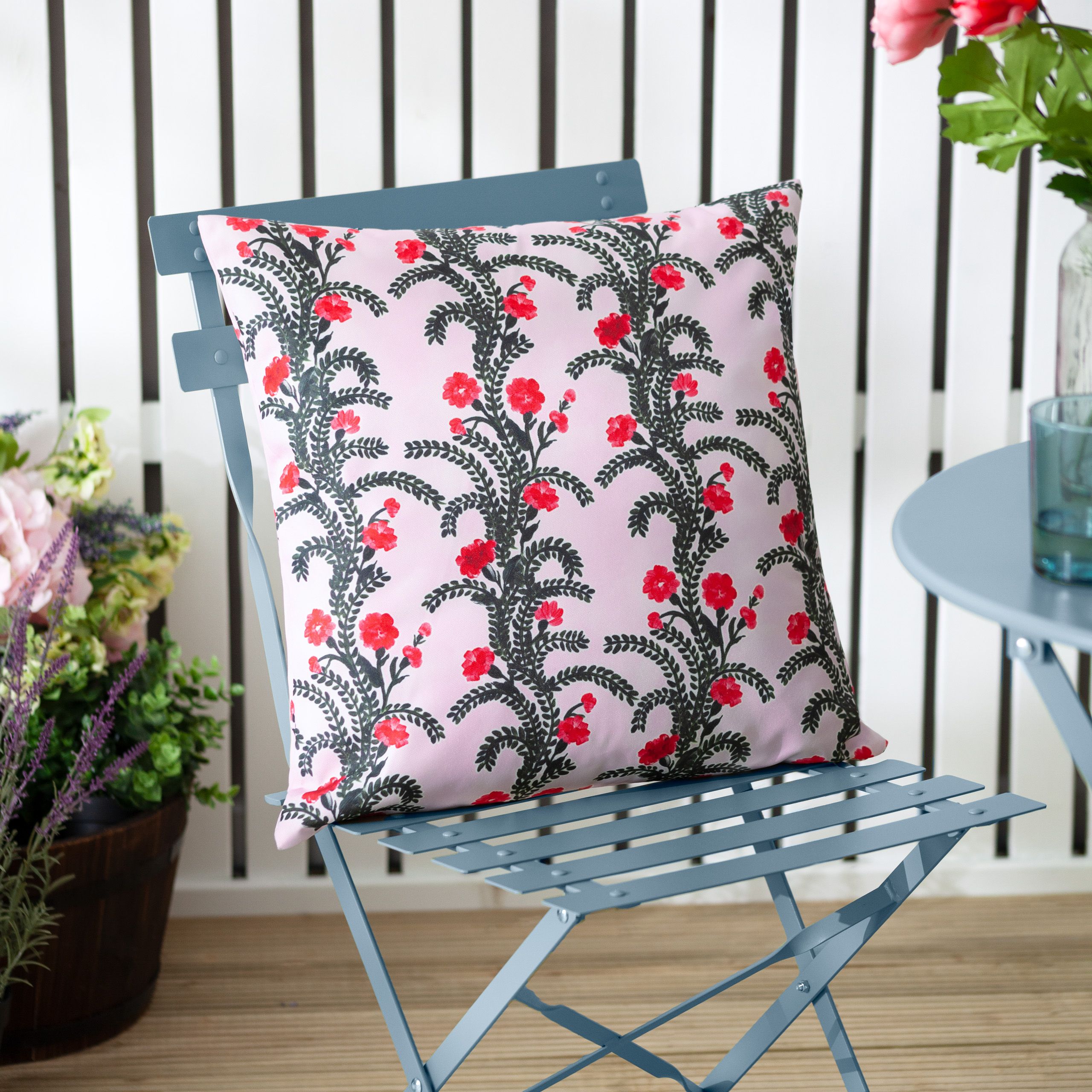 Wylder Cassis Printed Outdoor Cushion in Lilac