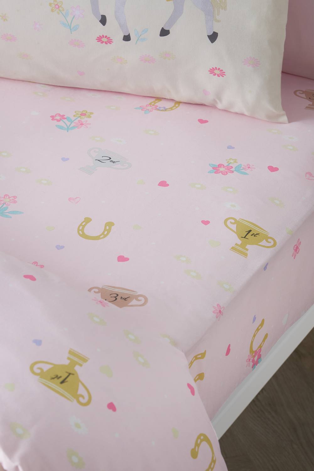 Catherine Lansfield 'Happy Horses' Fitted Sheet in Pink