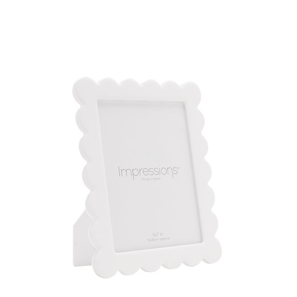 Impressions Flower Scalloped Edge Photo Frame