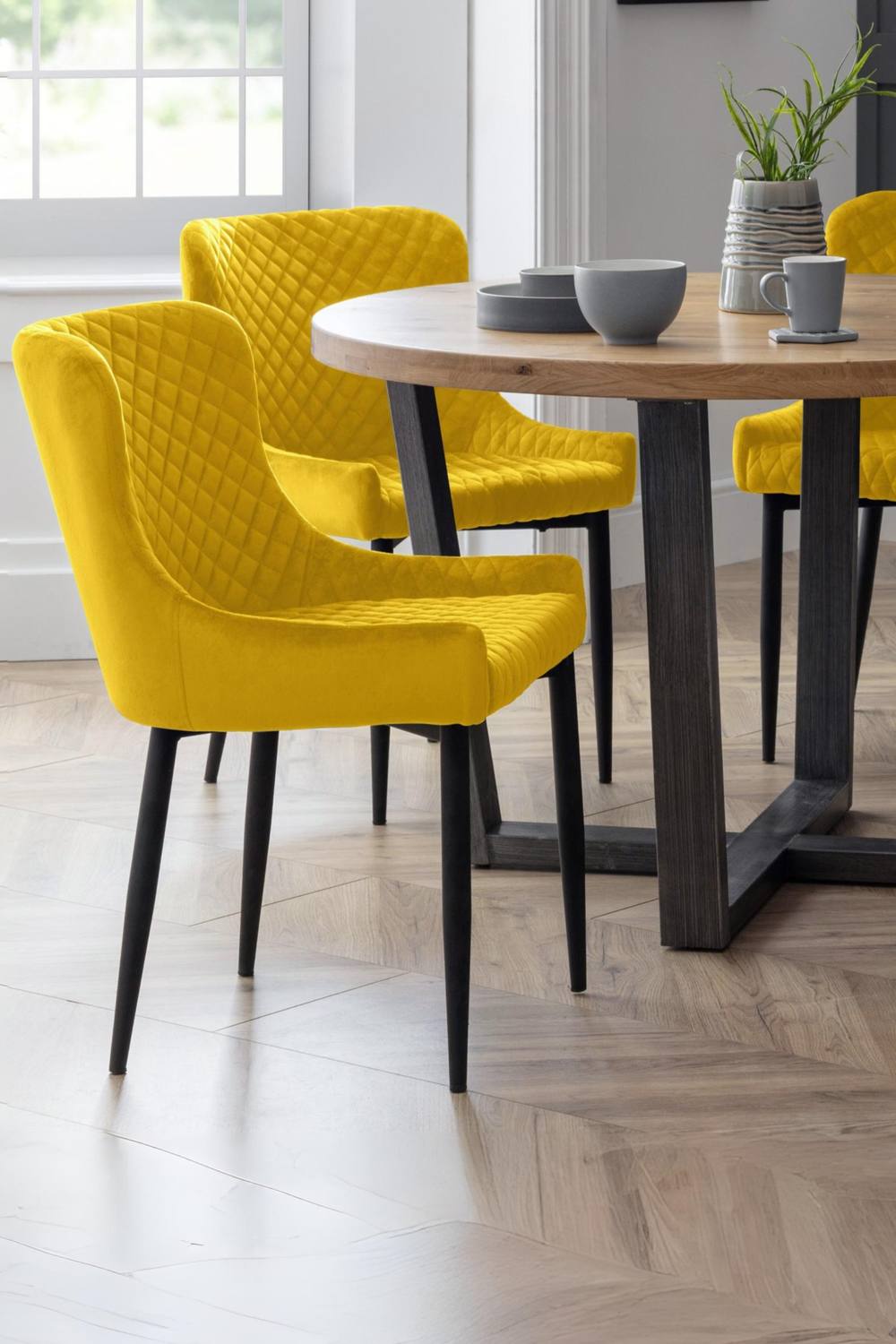 Julian Bowen Luxe Diamond Quilted Upholstered Dining Chair (Set of 2) in Mustard