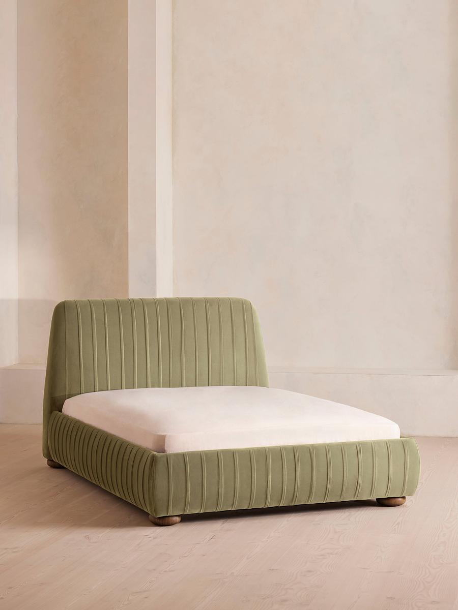 Vivienne Bed, King, Velvet, Lichen