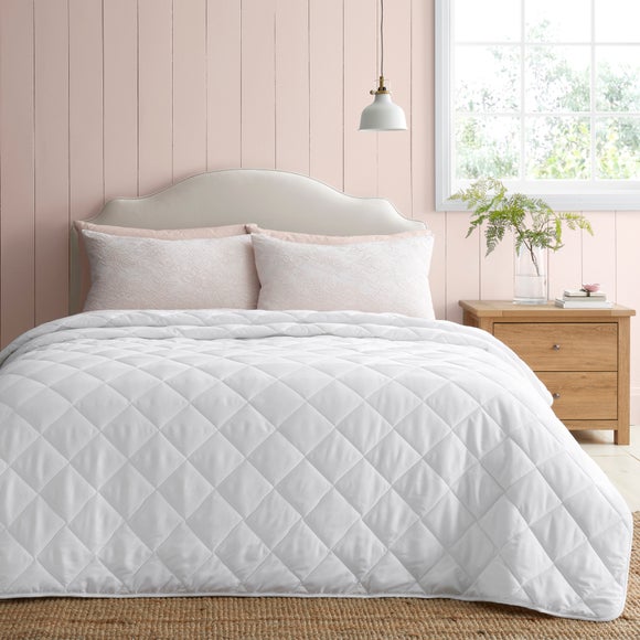 Helston Quilted Bedspread