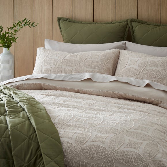 Alda Textured Duvet Cover and Pillowcase Set 3
