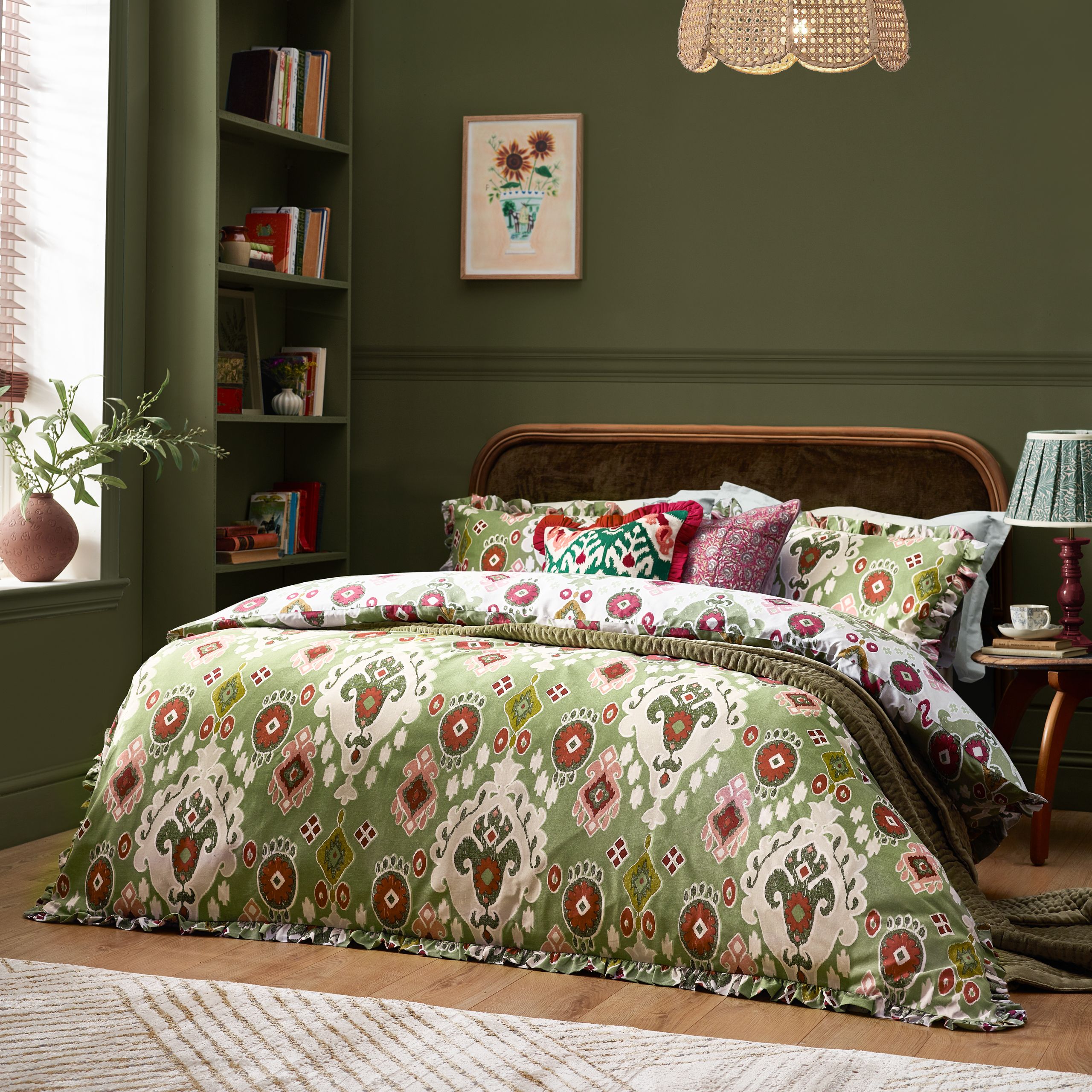 Paoletti Dawson Ikat Reversible Duvet Set in Green
