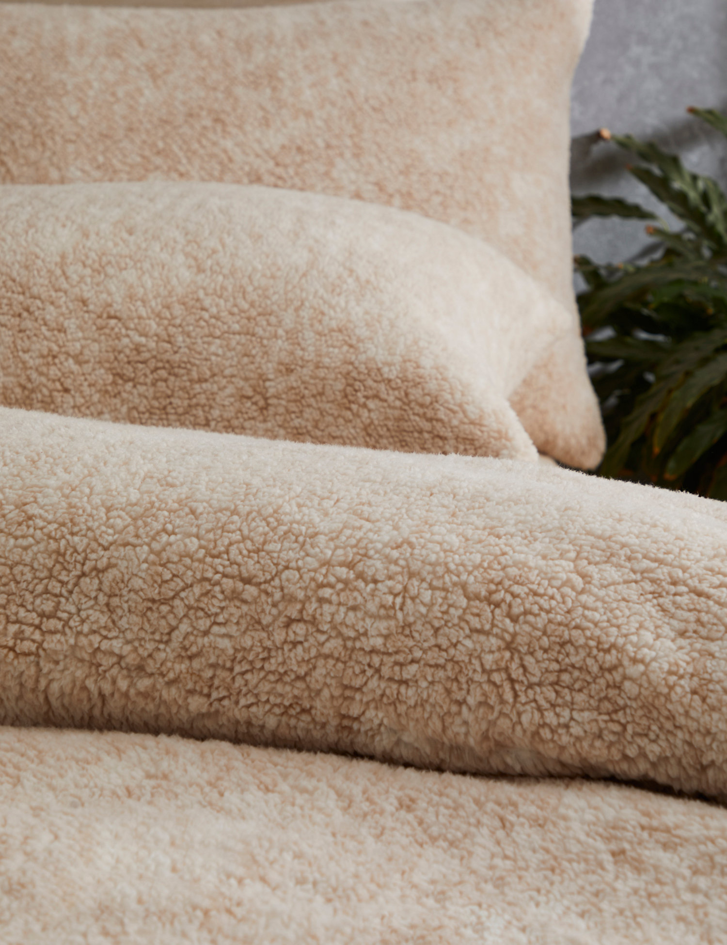 M&S Teddy Fleece Marl Bedding Set