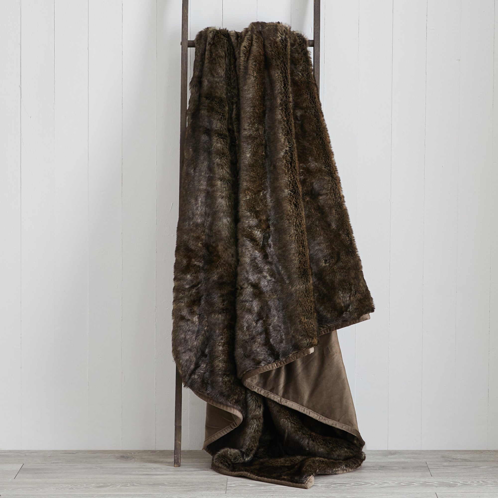 Faux Fur 150cm x 200cm Throw Ash (Brown)