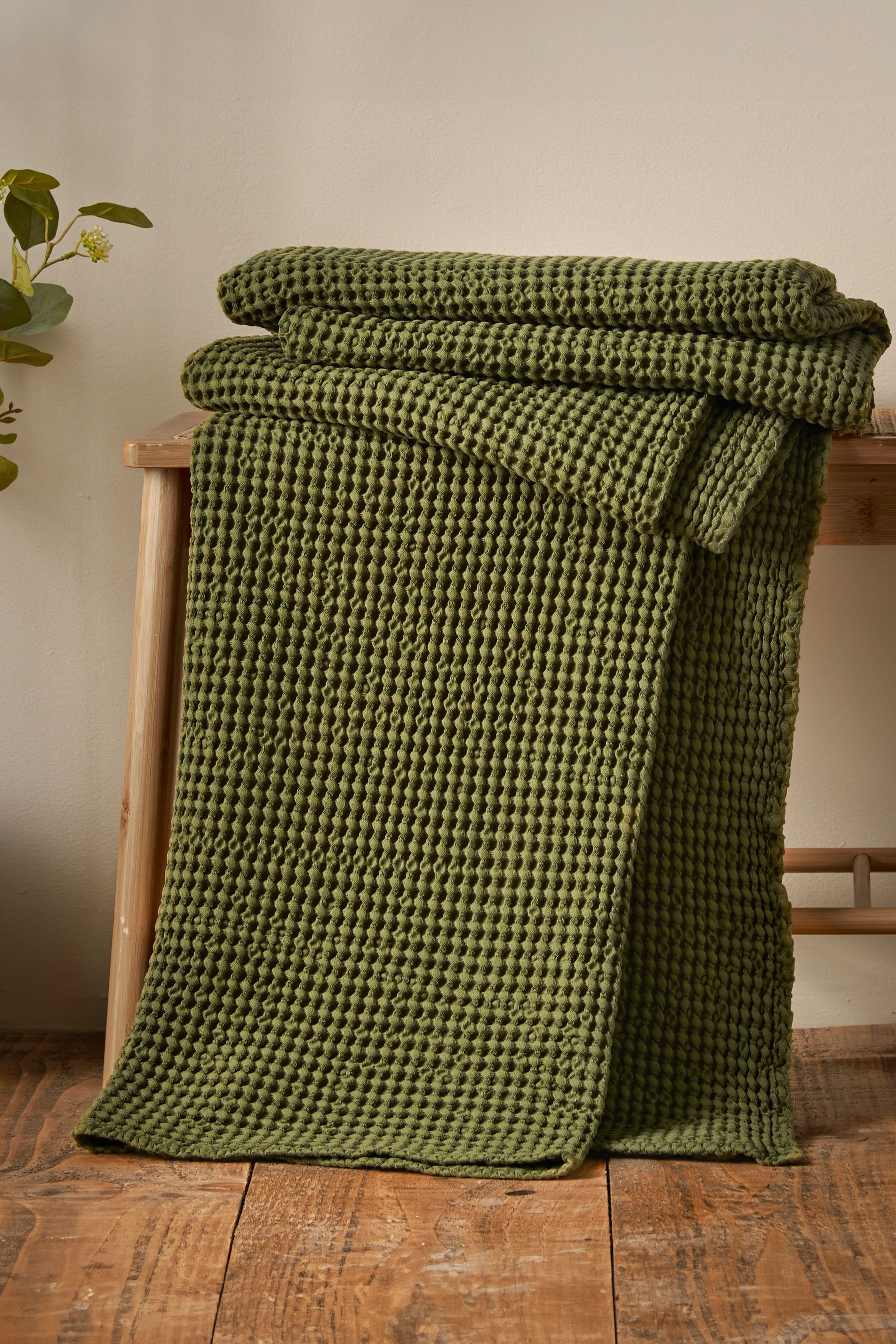 Pineapple Elephant 'Jaipur Chunky Waffle' Cotton Blanket Throw in Olive