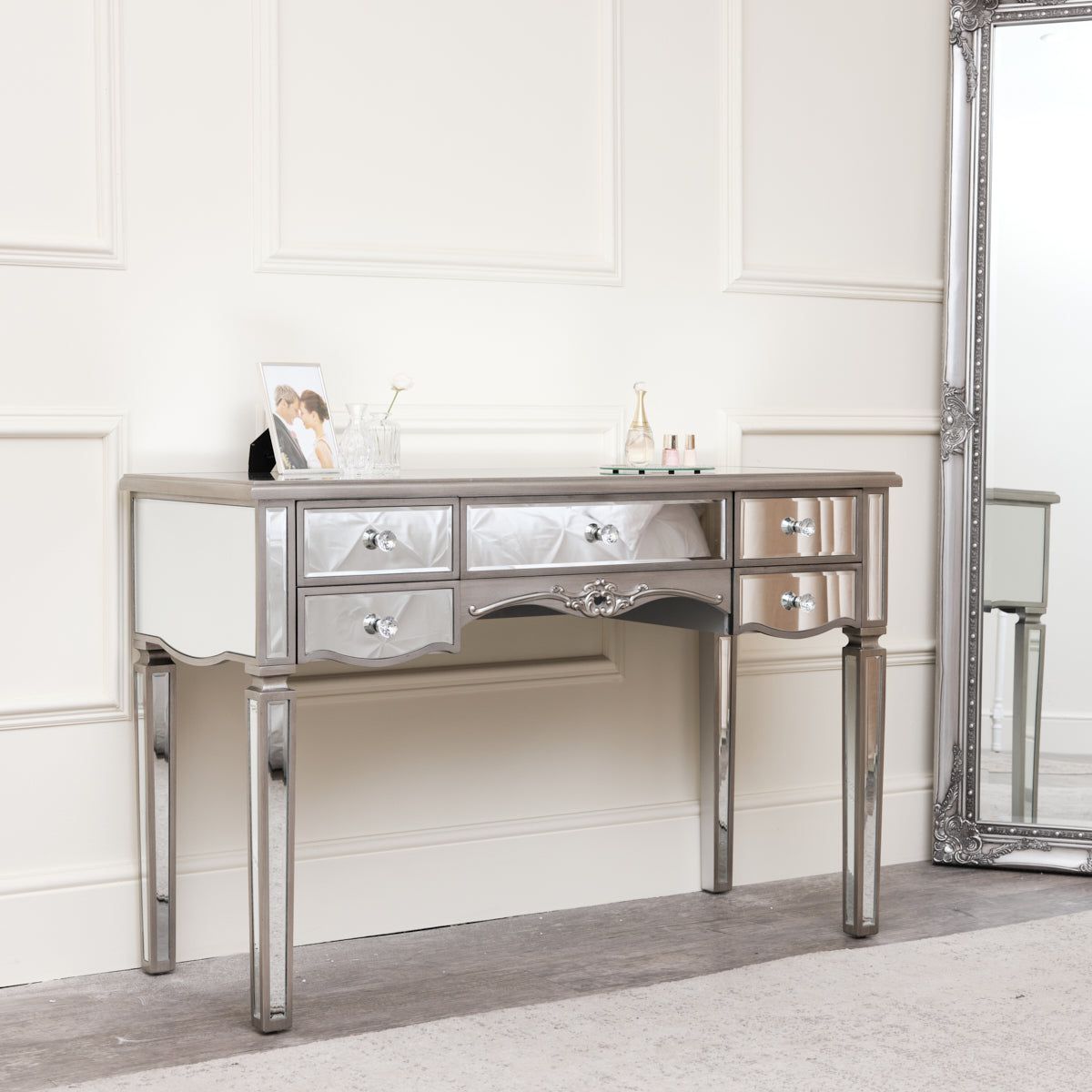 Melody Maison Large Mirrored Dressing Table - Tiffany Range in Metallic Silver