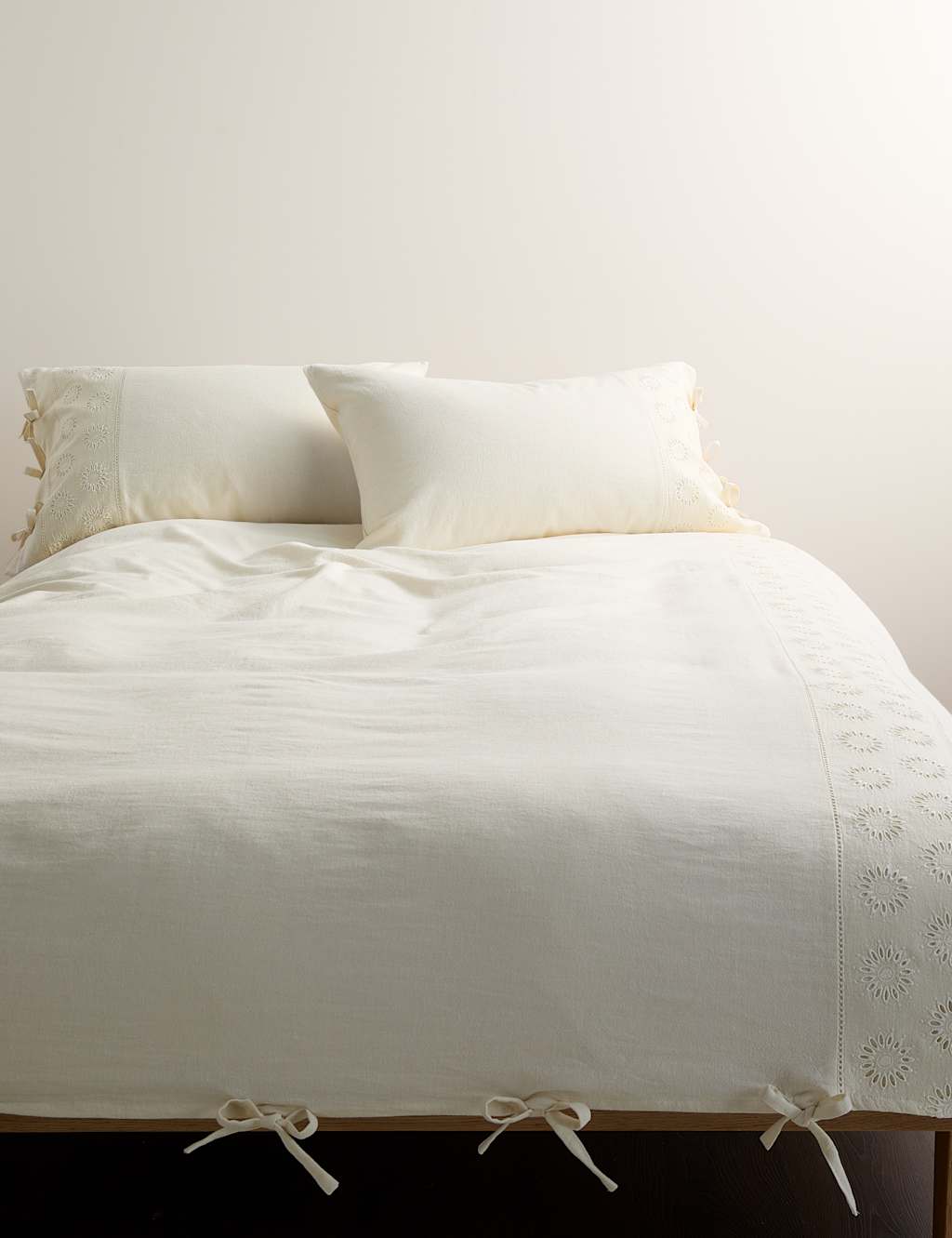 M&S Linen Rich Schiffli Embroidered Bedding Set Ecru