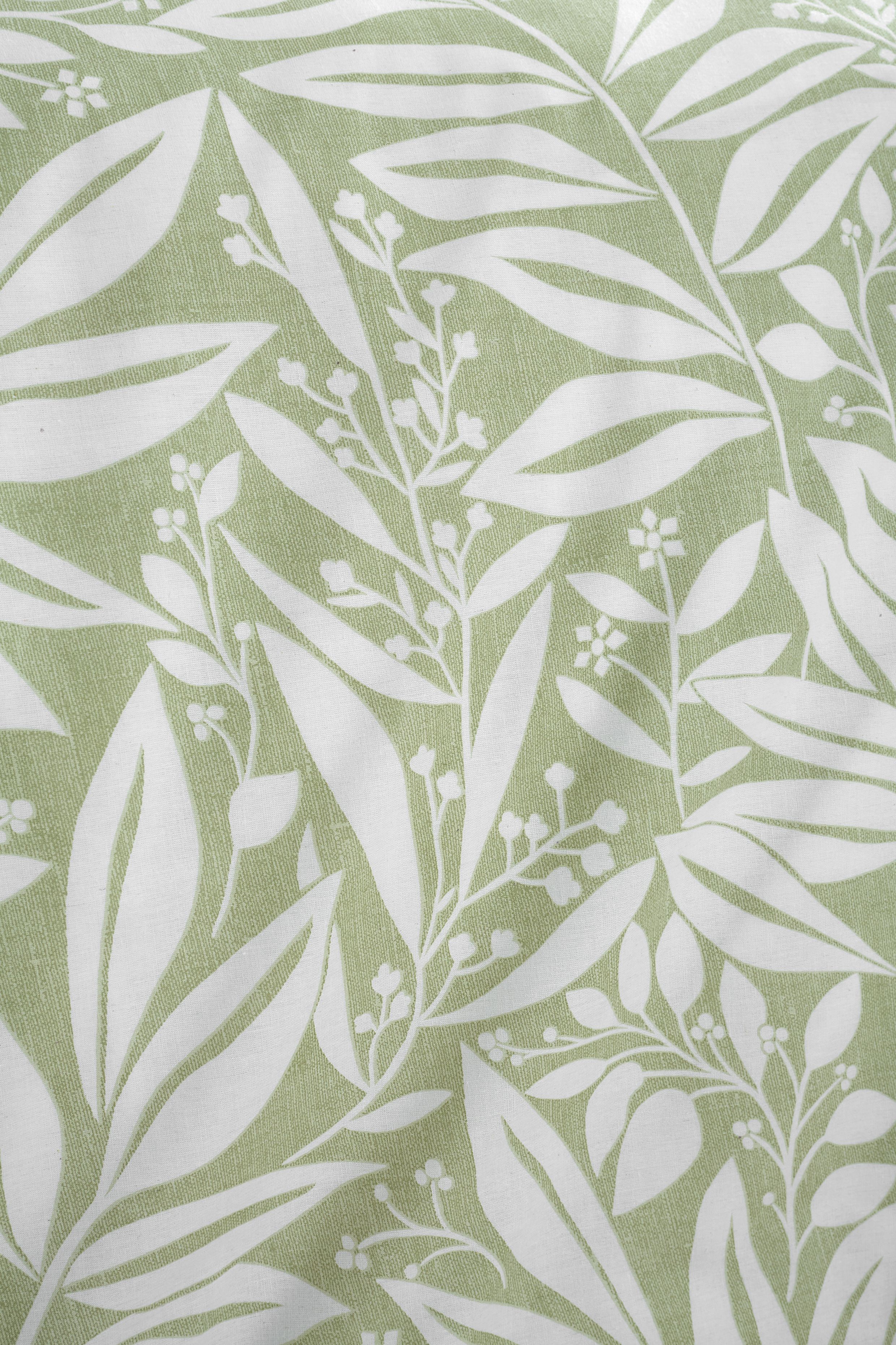 Catherine Lansfield 'Sorrel Leaf' Reversible Duvet Cover Set in Green 5