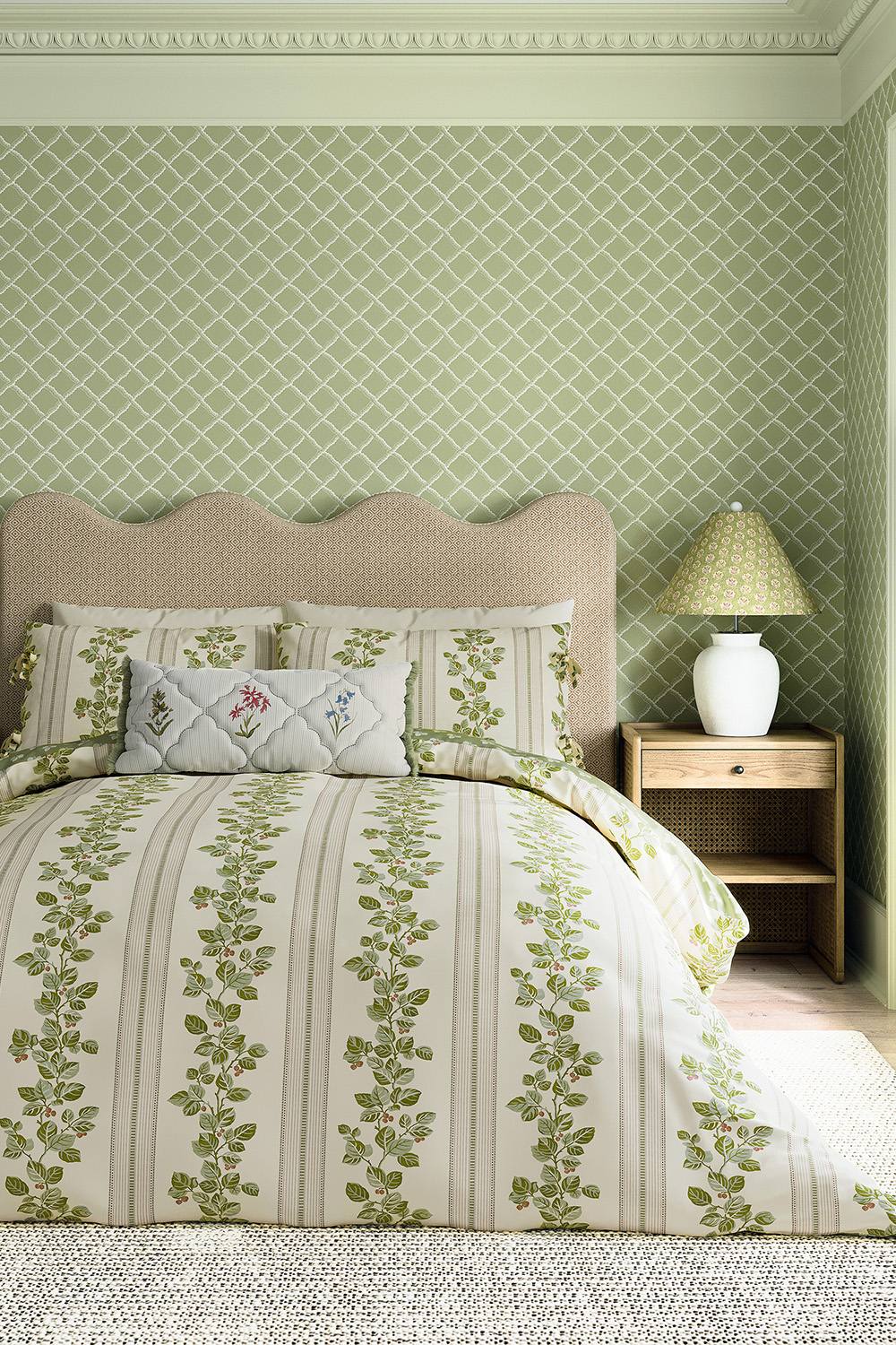 Sanderson 'Cobnut Stripe' Cotton Duvet Cover Set in Green