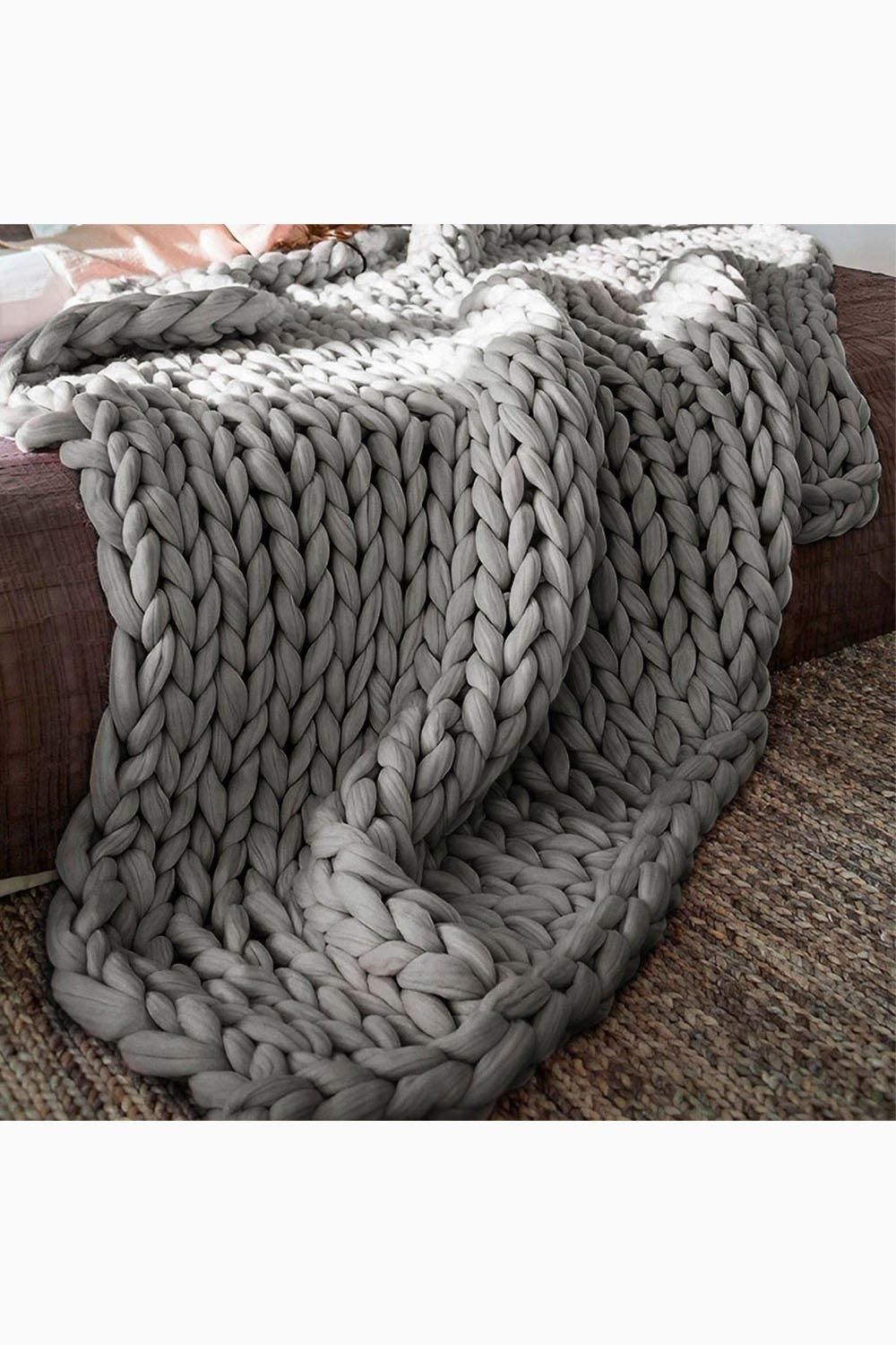 H&O Direct Chunky Knit Throw Blanket Handwoven Home Decor in Grey